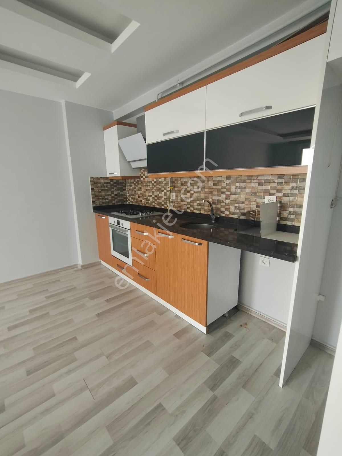 Birlik Gayrimenkulden Osmangazi De 2+1 Kombili Ankastreli İskanlı Kiralık Daire!!!