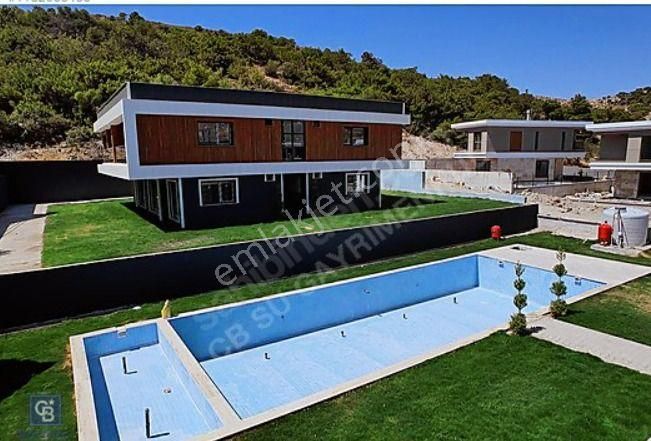 Havuzlu Sitede Denize Ve Merkeze 600 Mt 1+1 Daireler