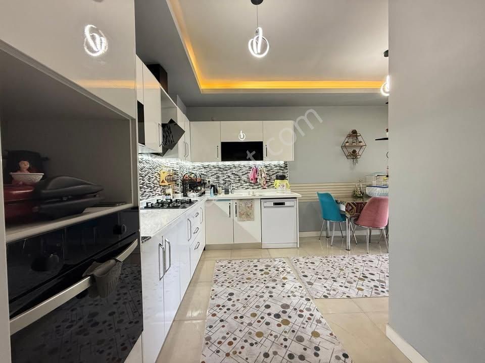 İldem 5 Tramvay Yakını Ödül Kalitesiyle Ara Kat Güney Cephe 3+1 Fırsat Dairesi