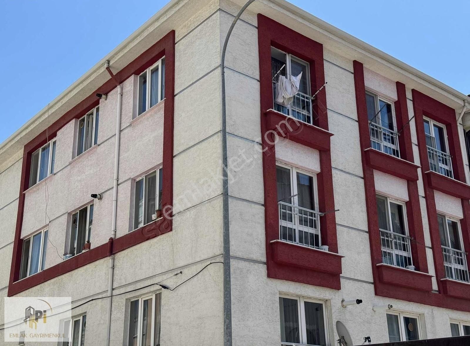 Pi Emlak'tan Yıldıztepe'de Halk Cd Yanı Arakat 3+1 Daire