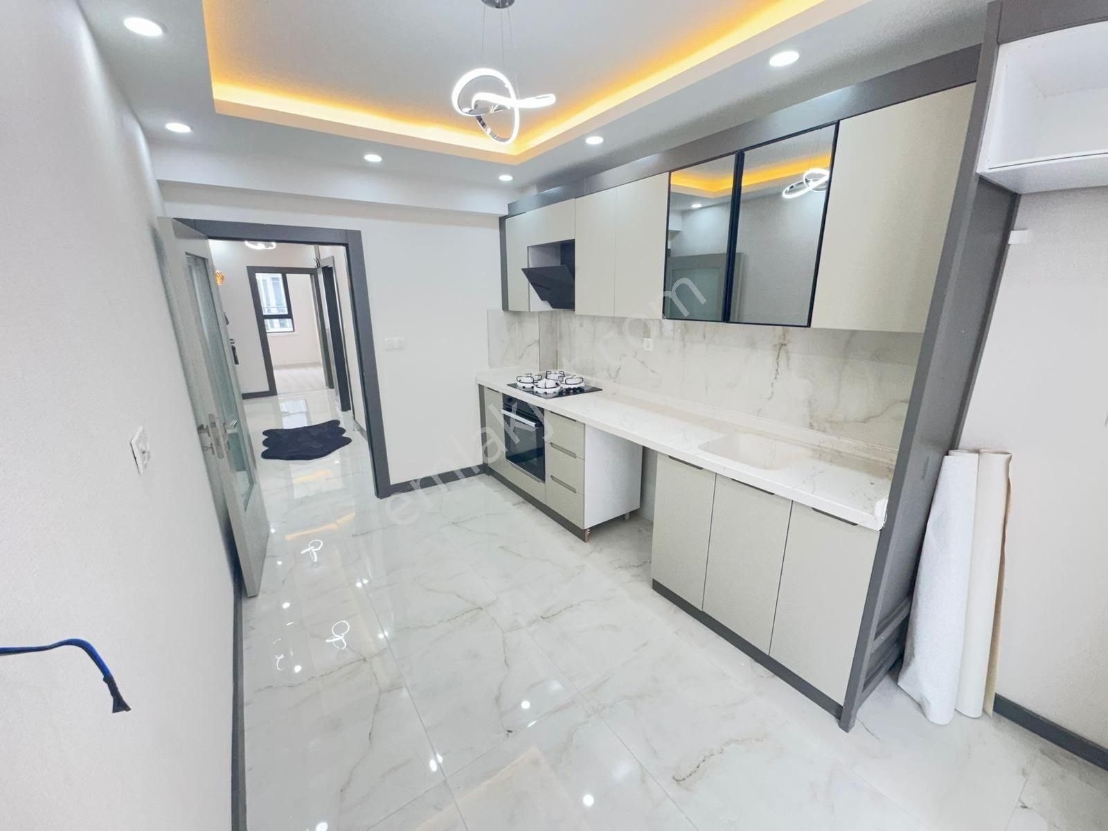 H.gazi Bostancık Sıfır Asansörlü 2 Kat 3+1 Full Yapılı