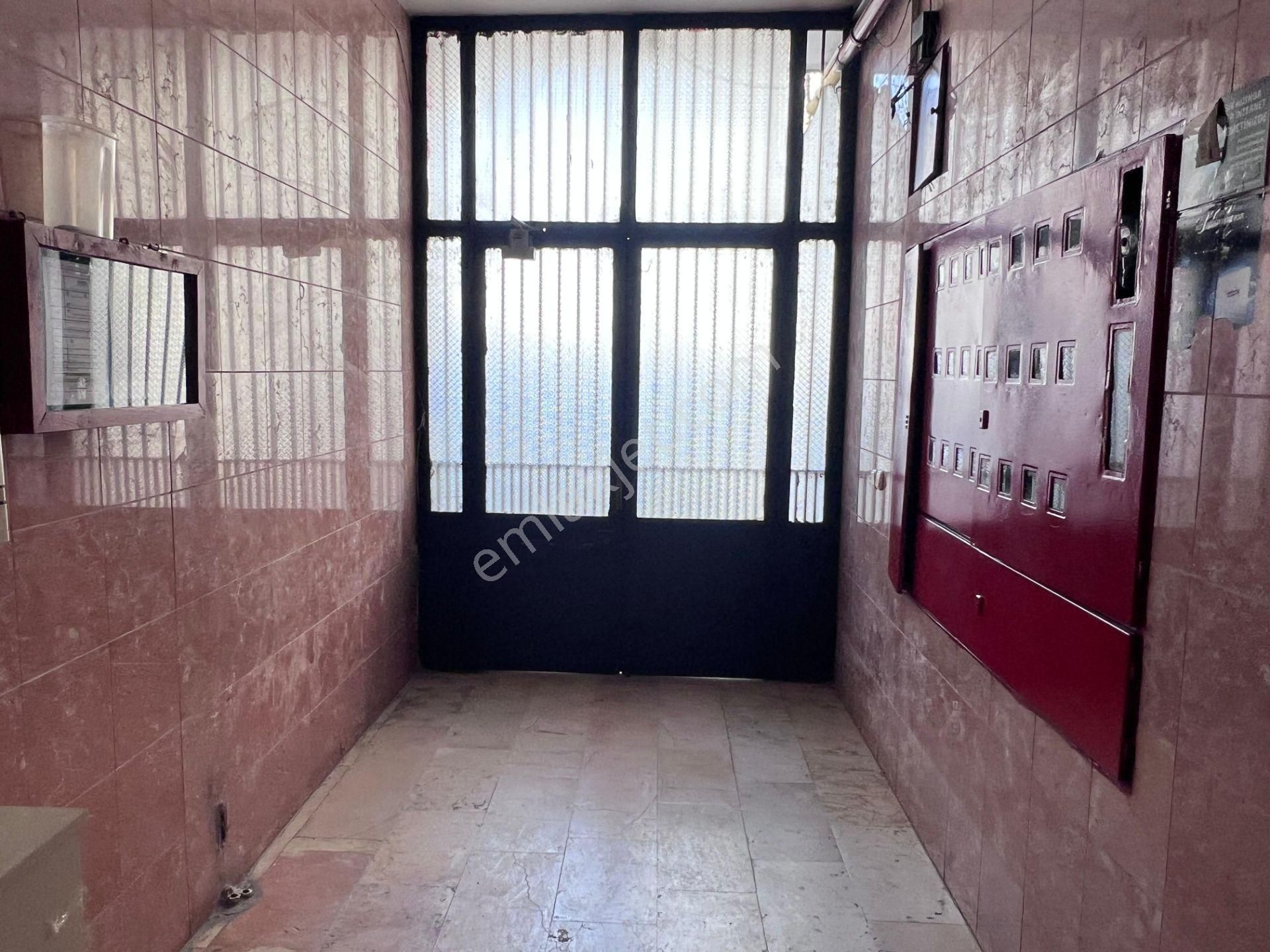 Trabzon 2 No'lu Beşirli Selimoğlu Sitesi'nde 3+1 Kiralık Daire - Görsel 4