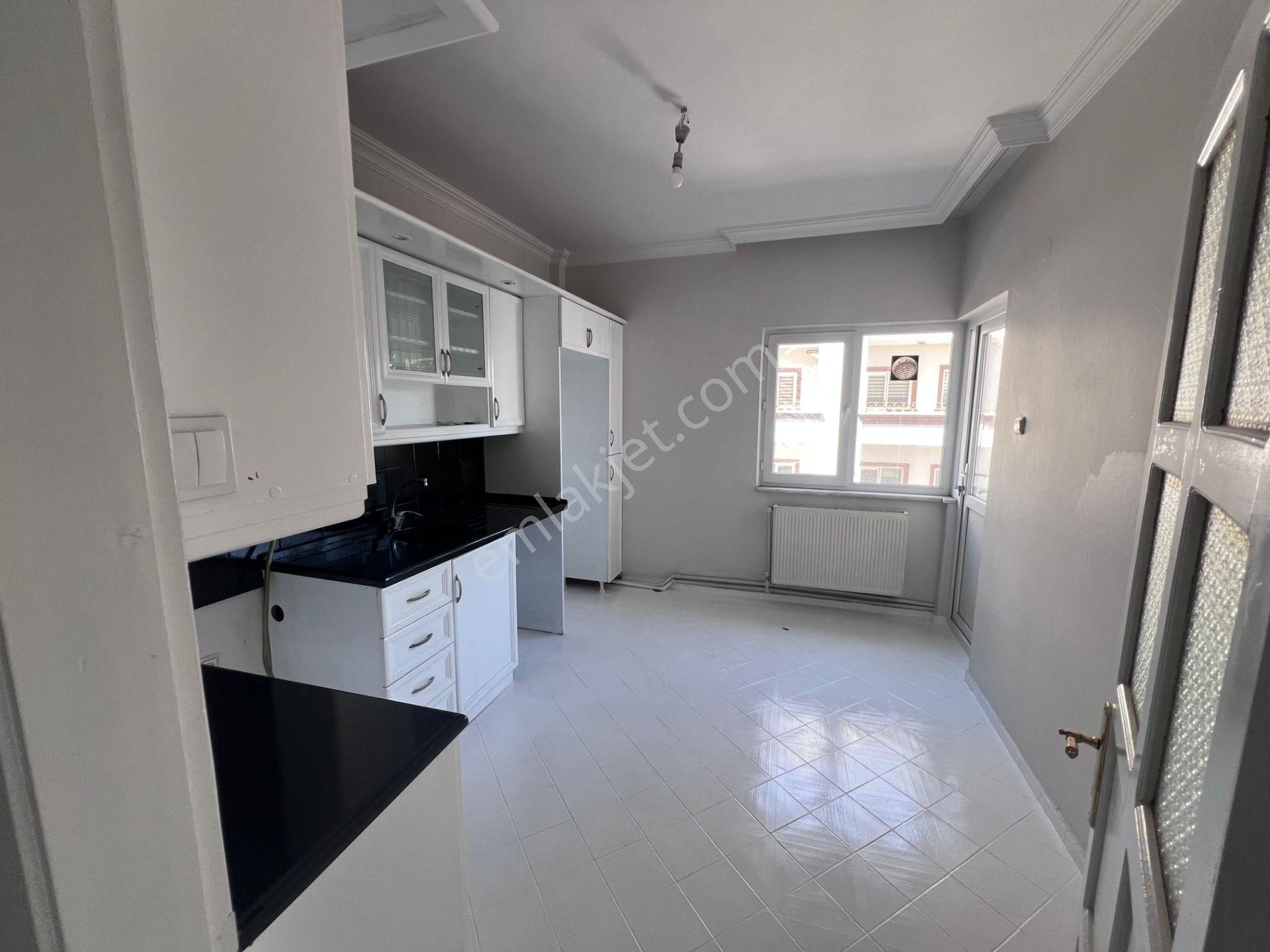 Trabzon 2 No'lu Beşirli Selimoğlu Sitesi'nde 3+1 Kiralık Daire - Görsel 18