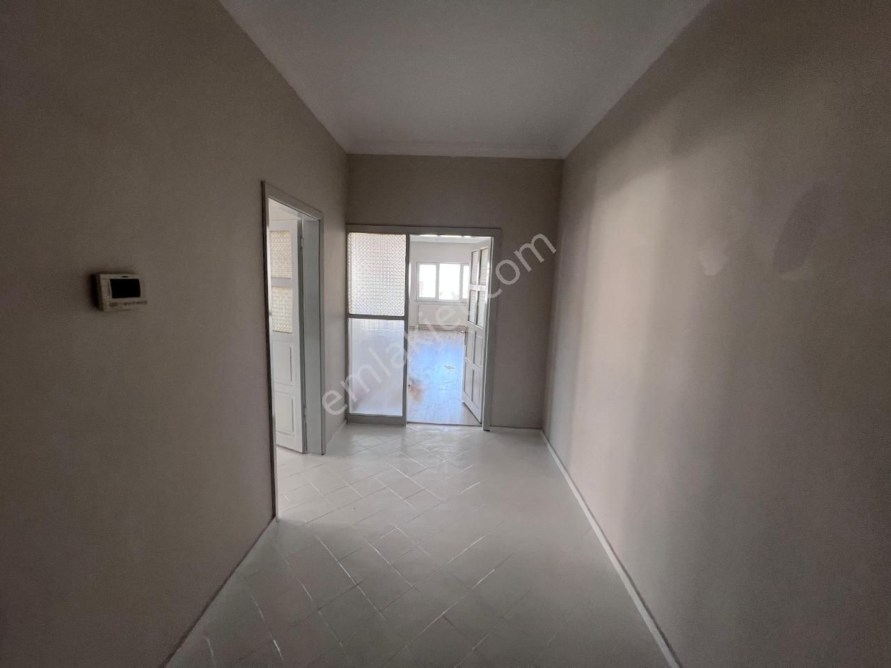 Trabzon 2 No'lu Beşirli Selimoğlu Sitesi'nde 3+1 Kiralık Daire - Görsel 8