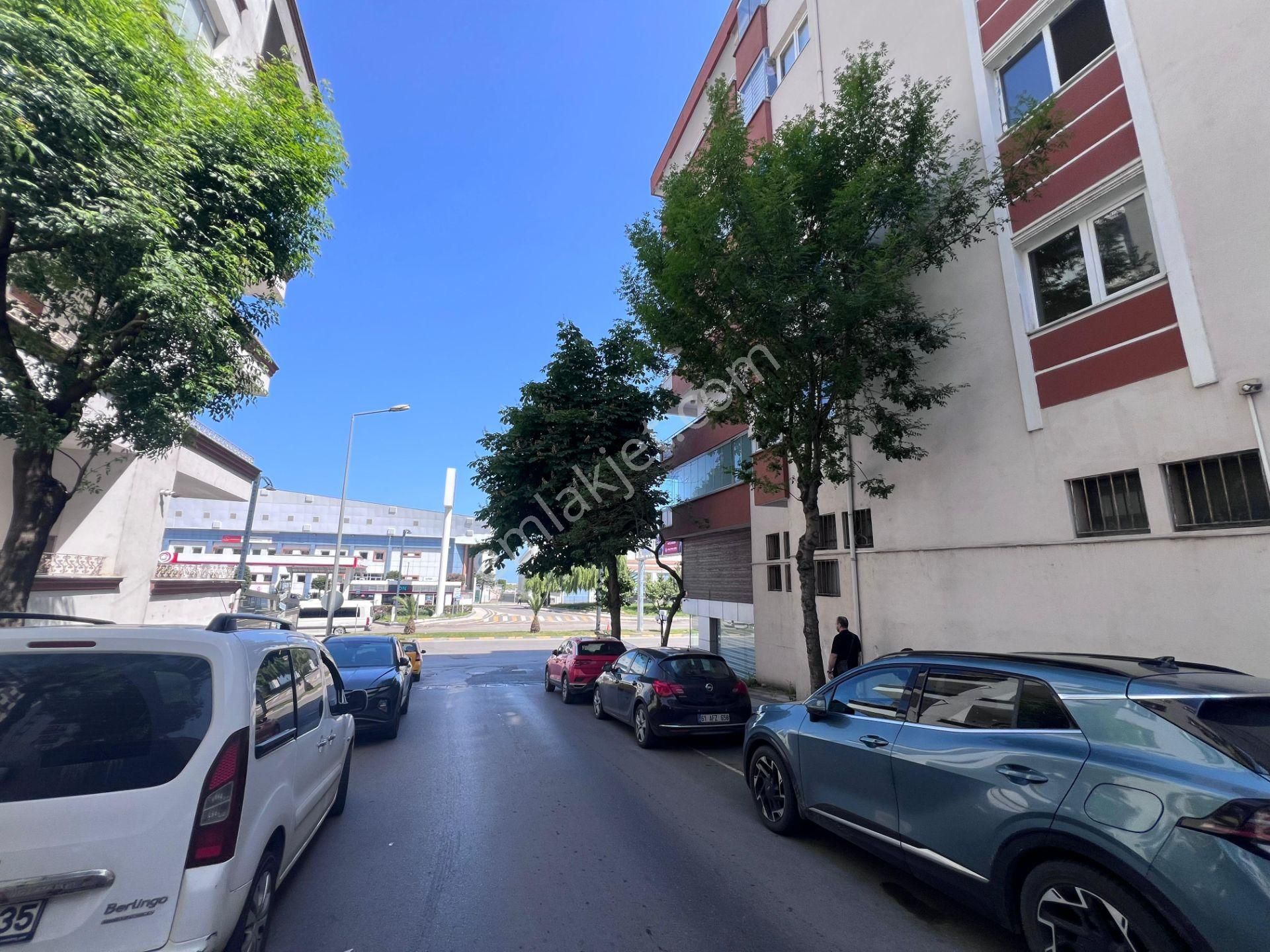 Trabzon 2 No'lu Beşirli Selimoğlu Sitesi'nde 3+1 Kiralık Daire - Görsel 3