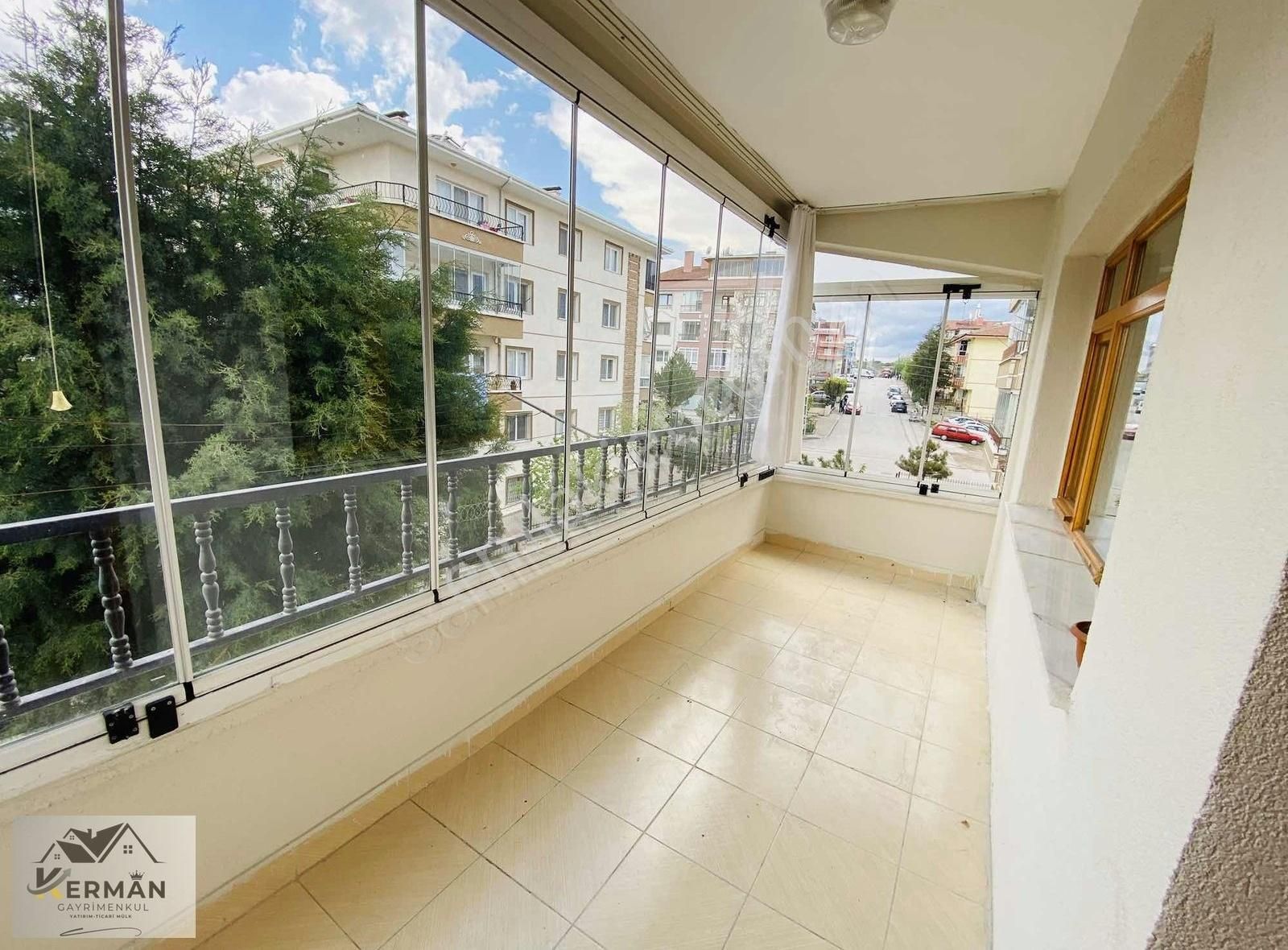 Sincan Malazgirt Mahallesinde Satılık 2+1 Ara Kat Güney Cephe