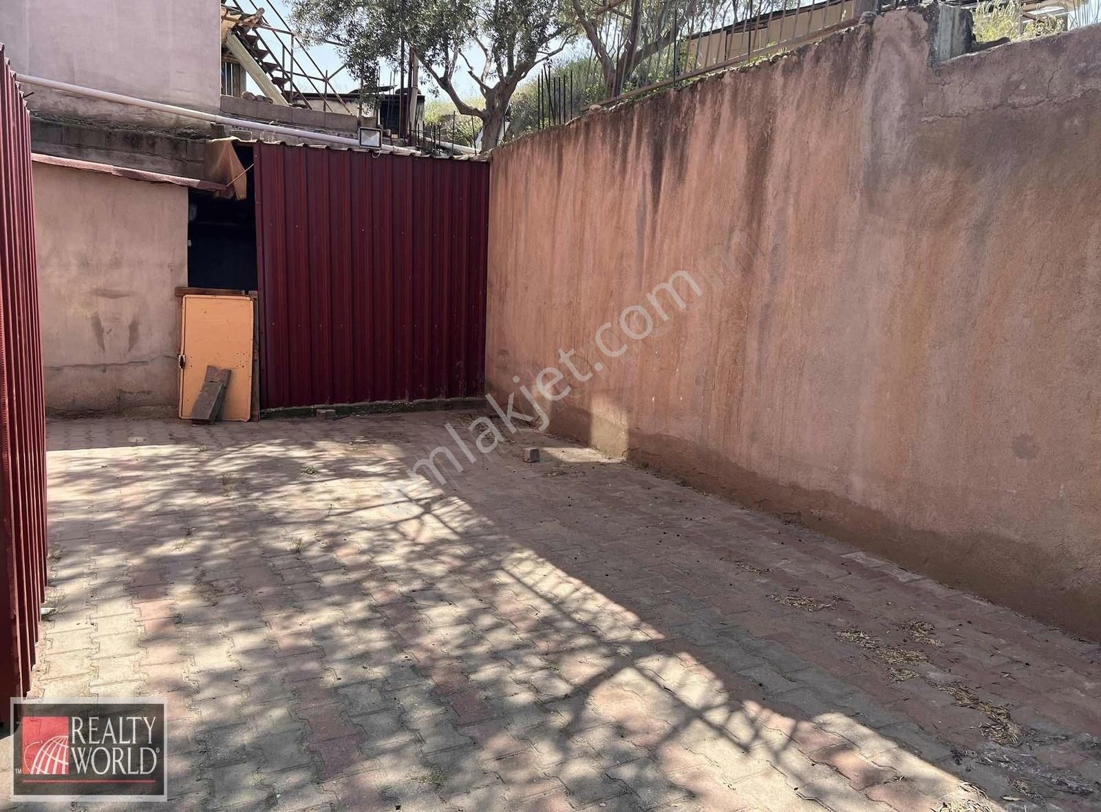 Gültepe Mahallesinde Kiralık Dükkan