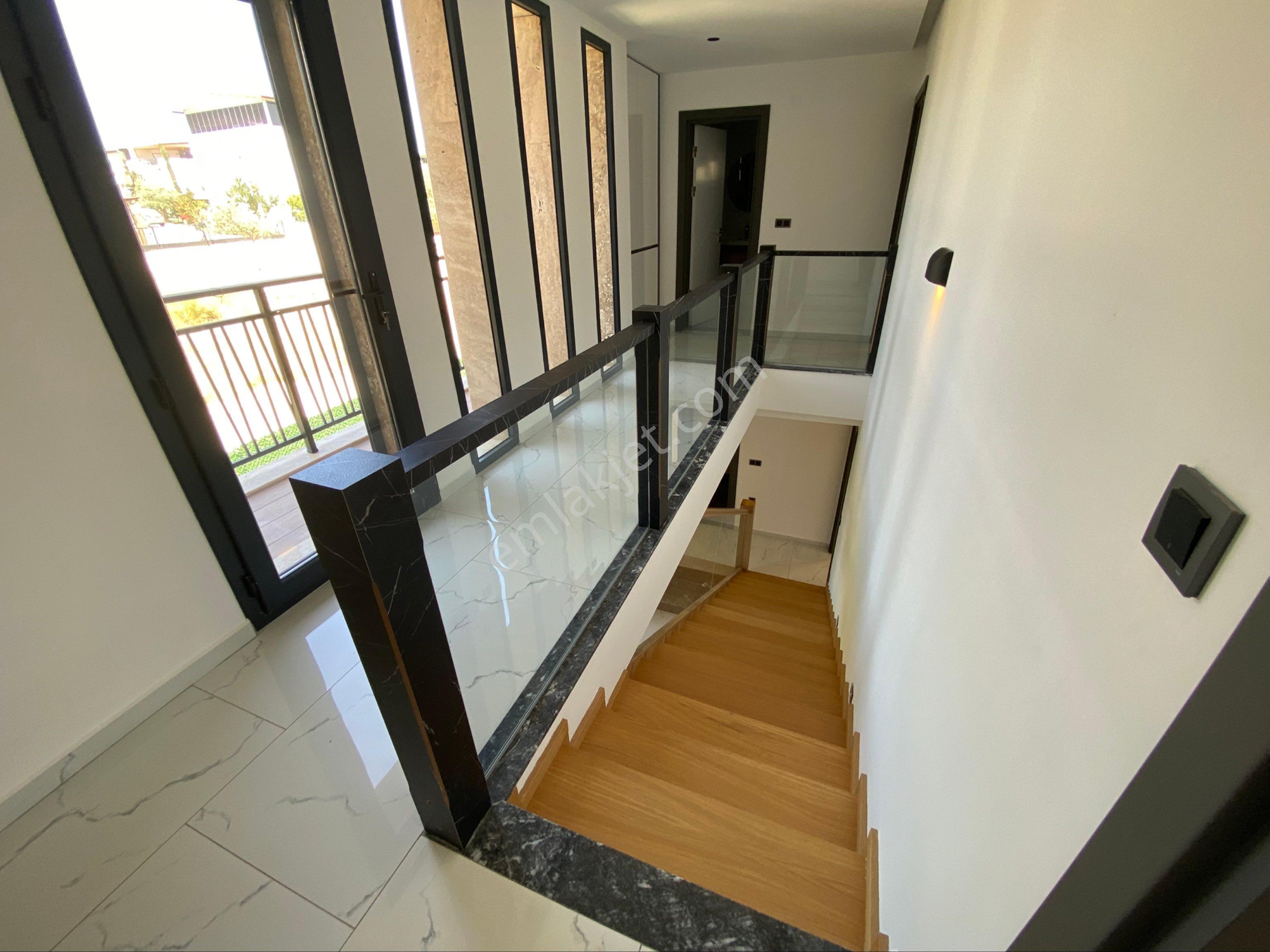 Kuşadası’nda Doğayla İç İçe Lüks Villa - Görsel 20