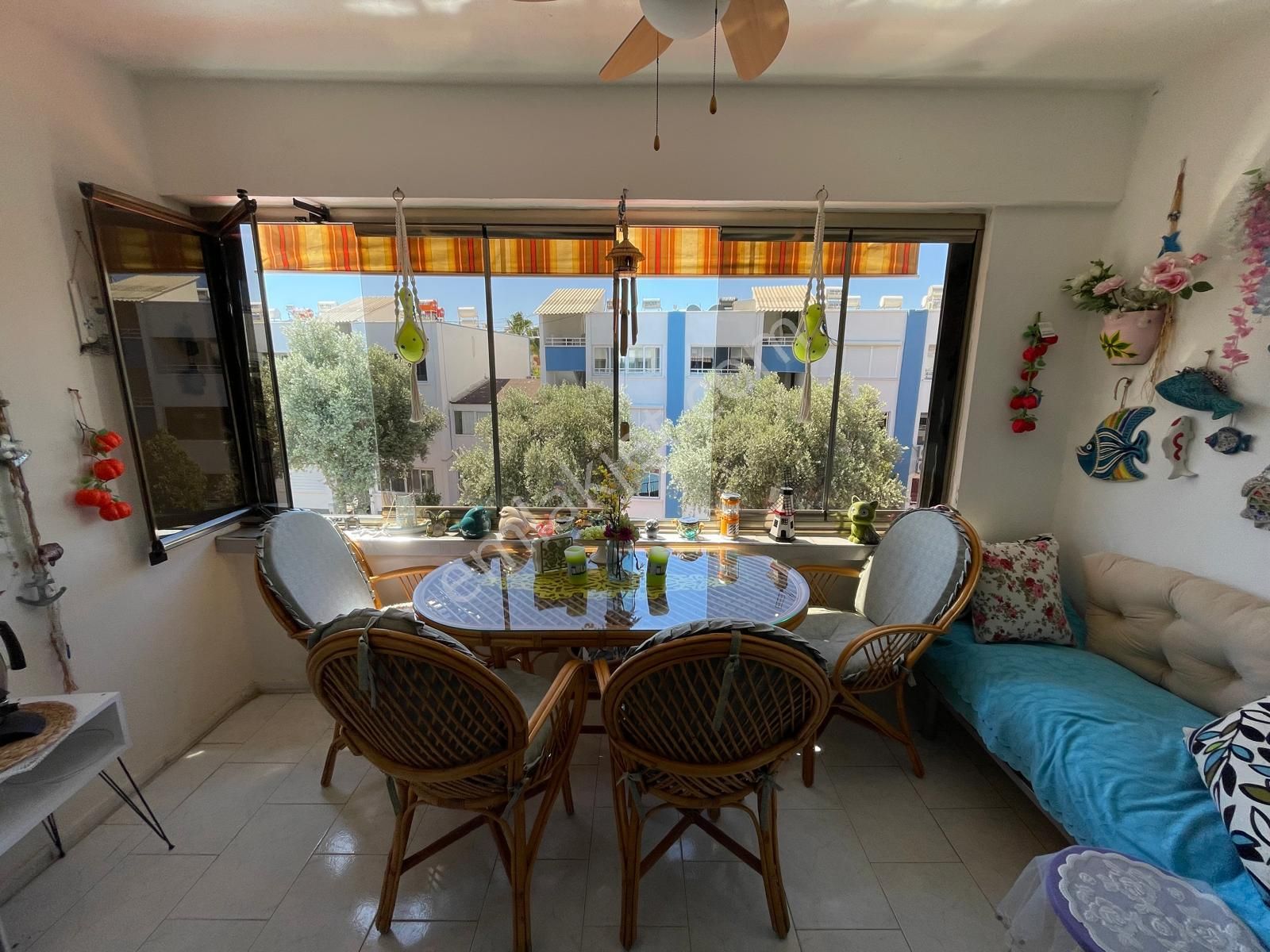 Didim Çamlık’ta Satılık Denize Yakın Havuzlu Sitede 2 + 1 Geniş Balkonlu Daire