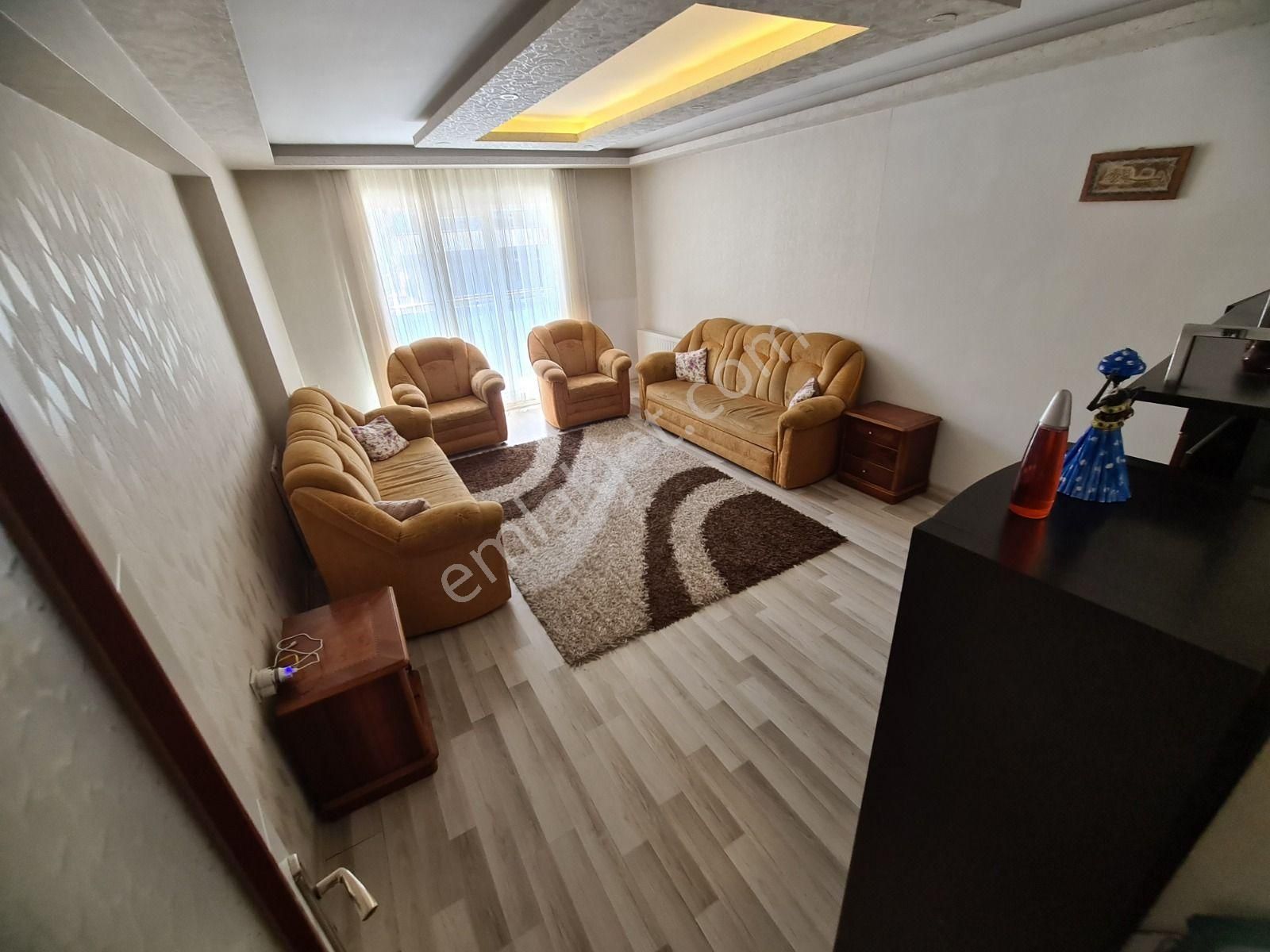 Ayvalı'da Köşebaşı 2.katta Güney Cephe Geniş Balkonlu 2+1