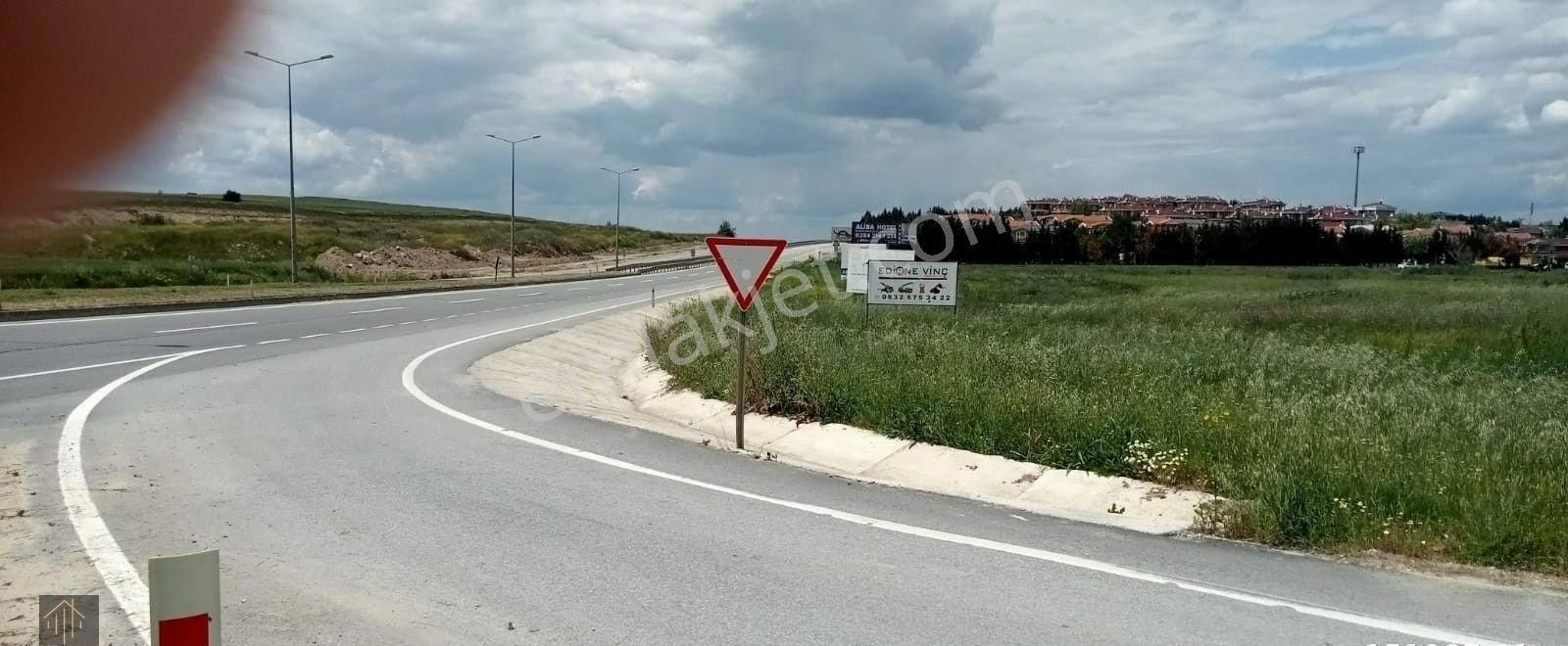 Edirne Girişinde Yola Sıfır Satılık Ticari İmarlı Arsa