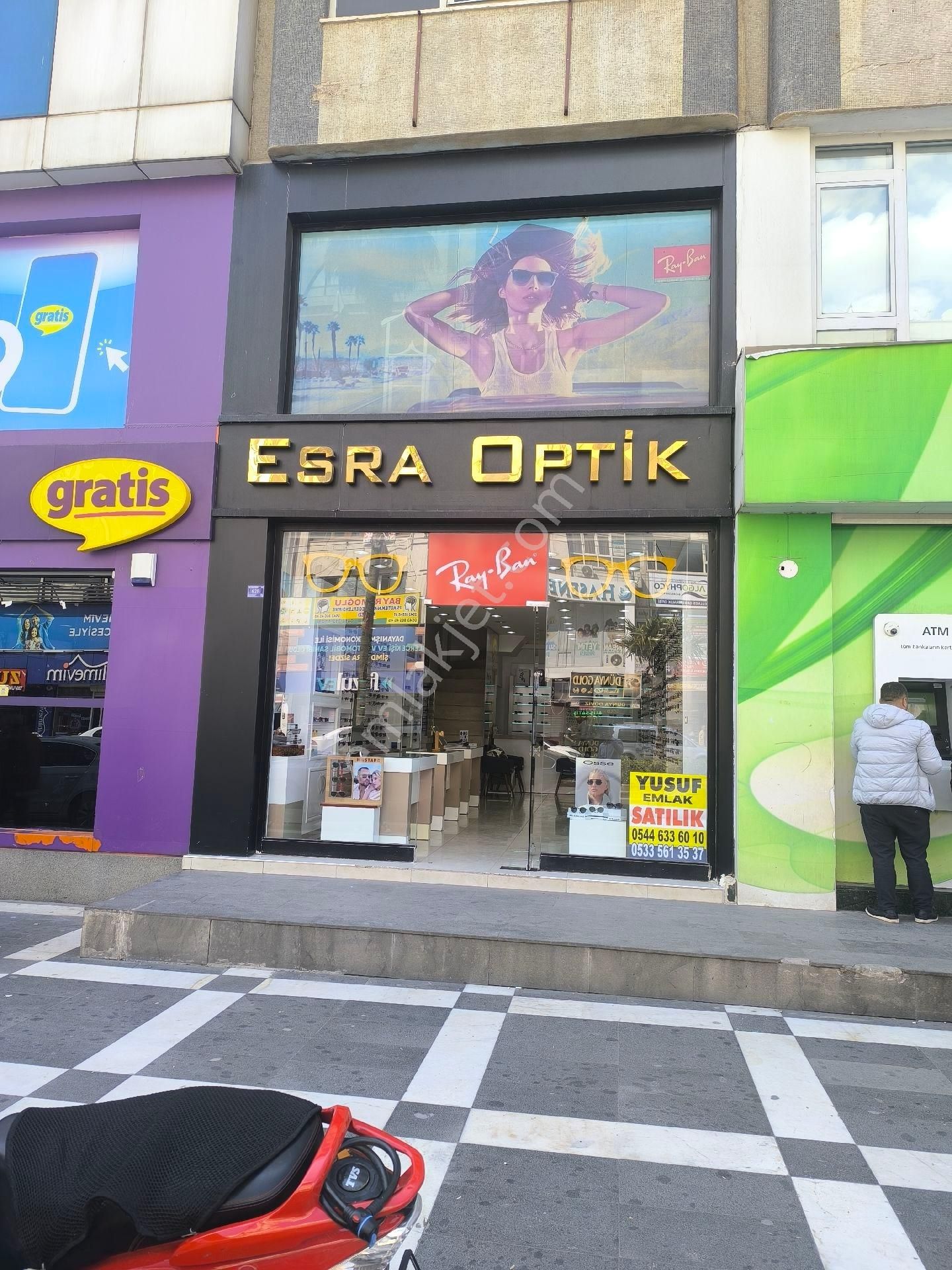 Atatürk Bulvarı Nda Satılık Dükkan
