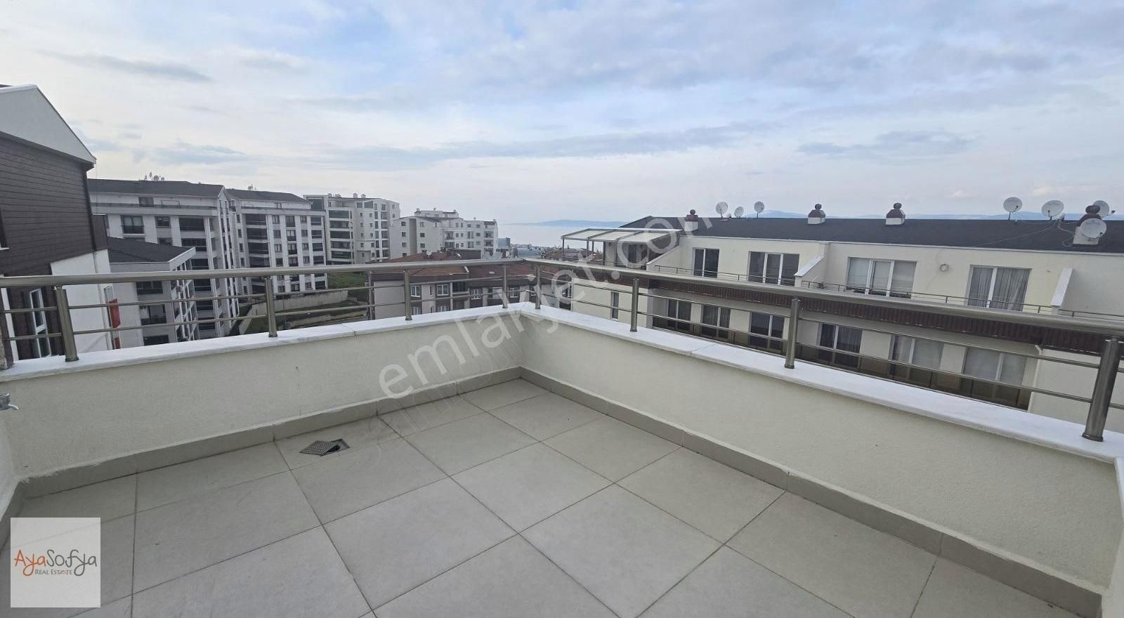 Likyapı Seyirtepe Konaklarında 4+1 Havuz Ve Deniz Manz. Dubleks