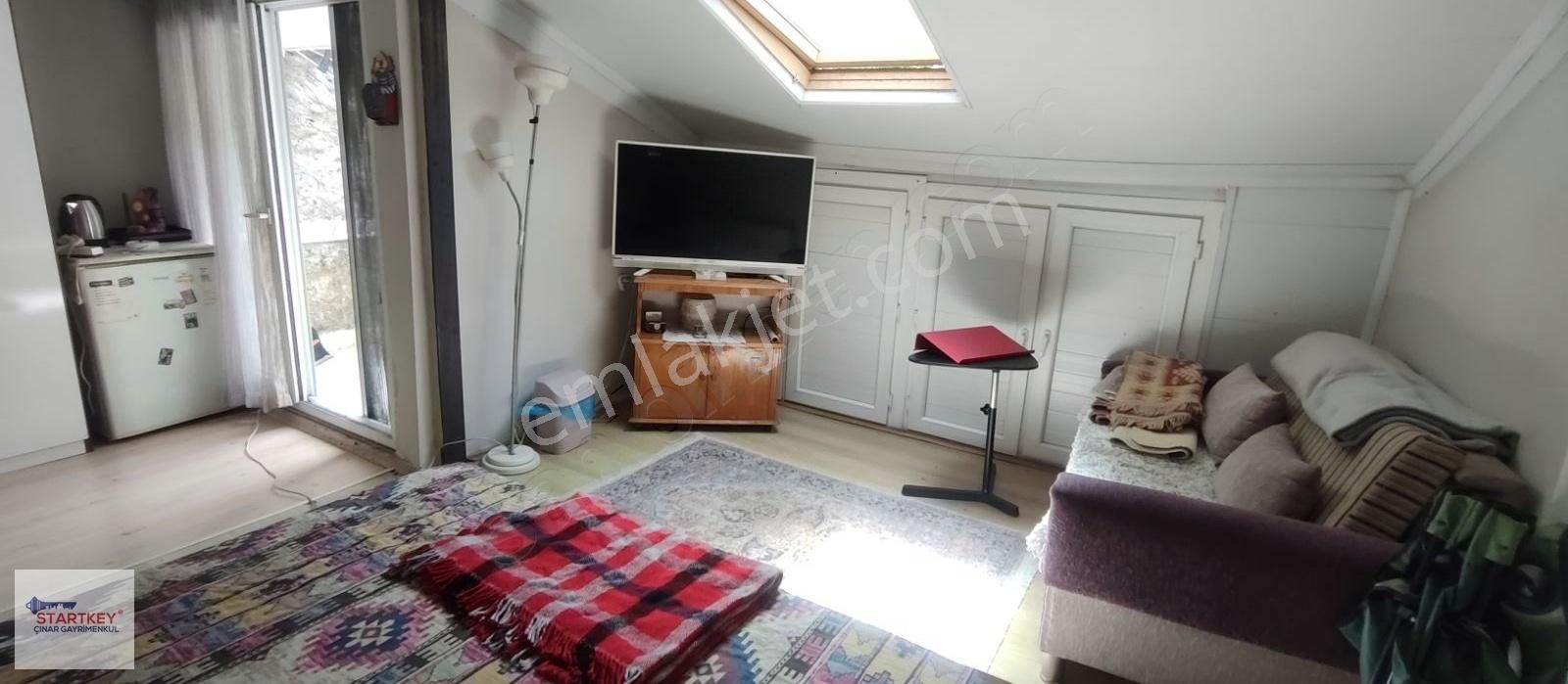 Çift Çınar'dan Tarihi Asansör Sokağında Müstakil Taş Ev - Görsel 5