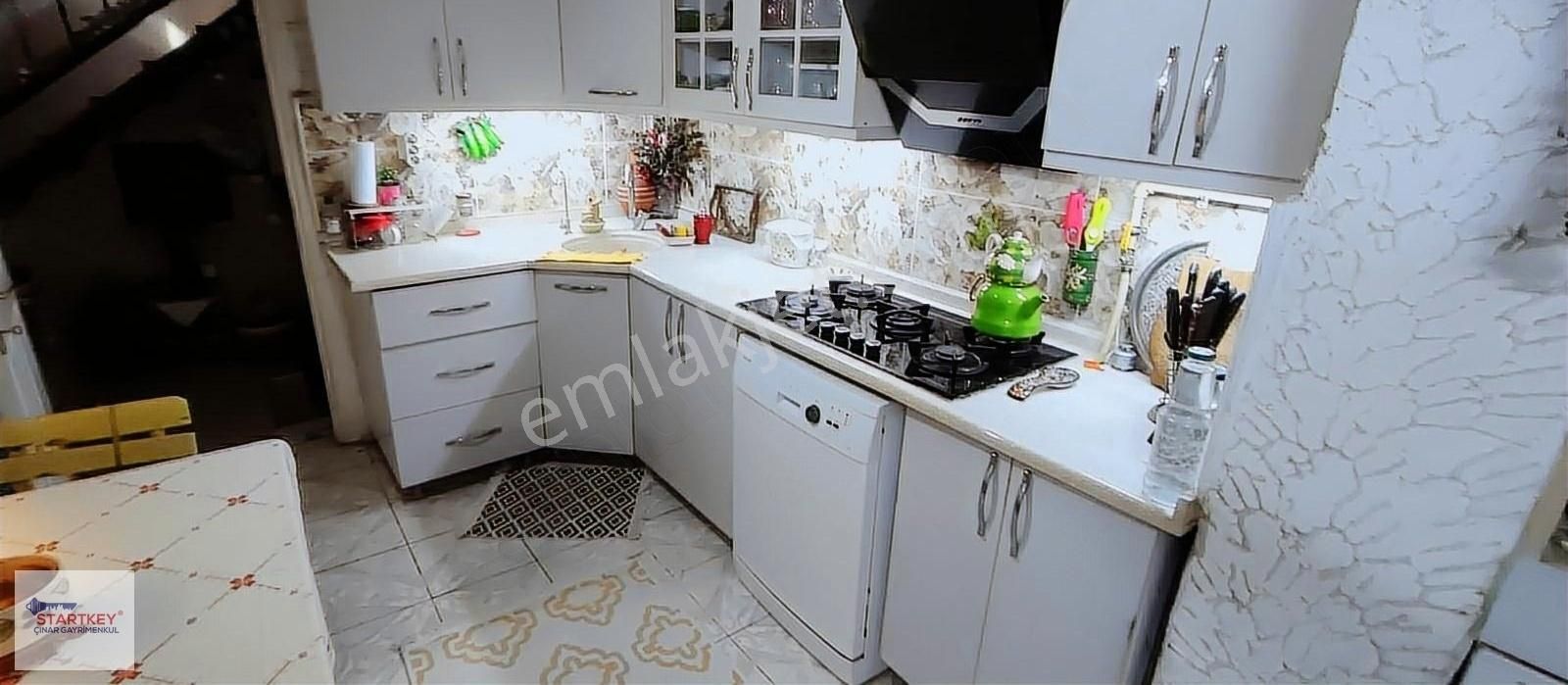 Çift Çınar'dan Tarihi Asansör Sokağında Müstakil Taş Ev - Görsel 16