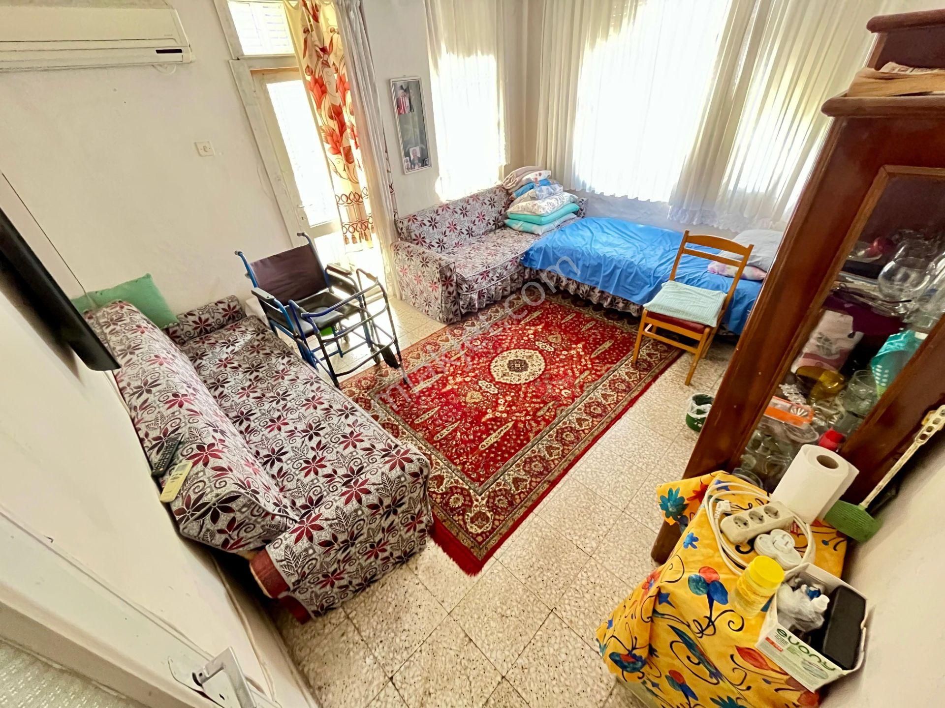 Akçay Sezgin Emlaktan Merkezi Konum Denize Yakın Satılık 2+1 Daire