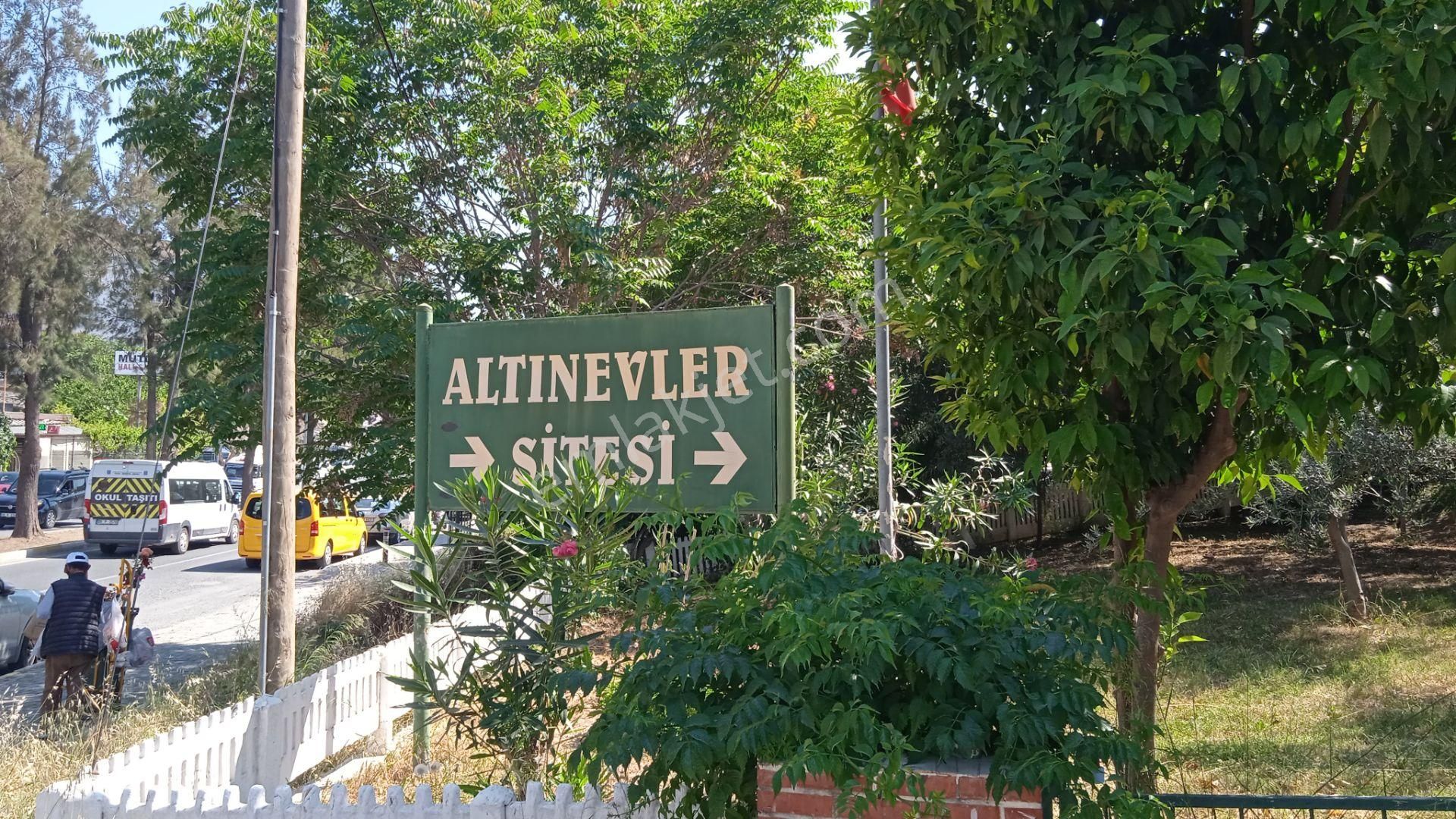 Kuşadası Satılık Eşyalı Villa Kadınlar Denizinde