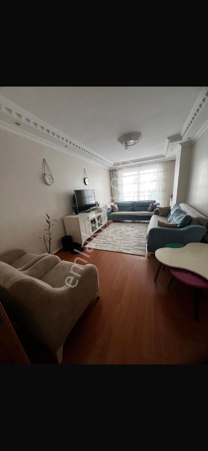 Güngören Mareşal Çakmak Mahallesi'nde 2+1 85 M2 15 Yıllık Binada 1.kat Satılık Daire