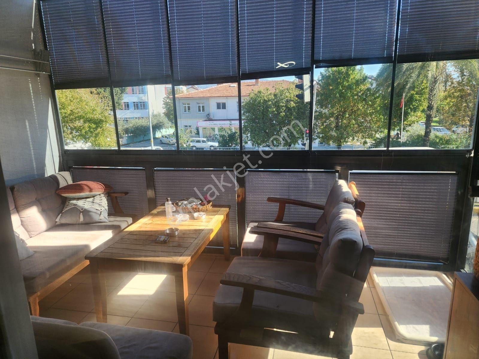 Fethiye Akarca Da Satılık Cadde Üzerinde Daire