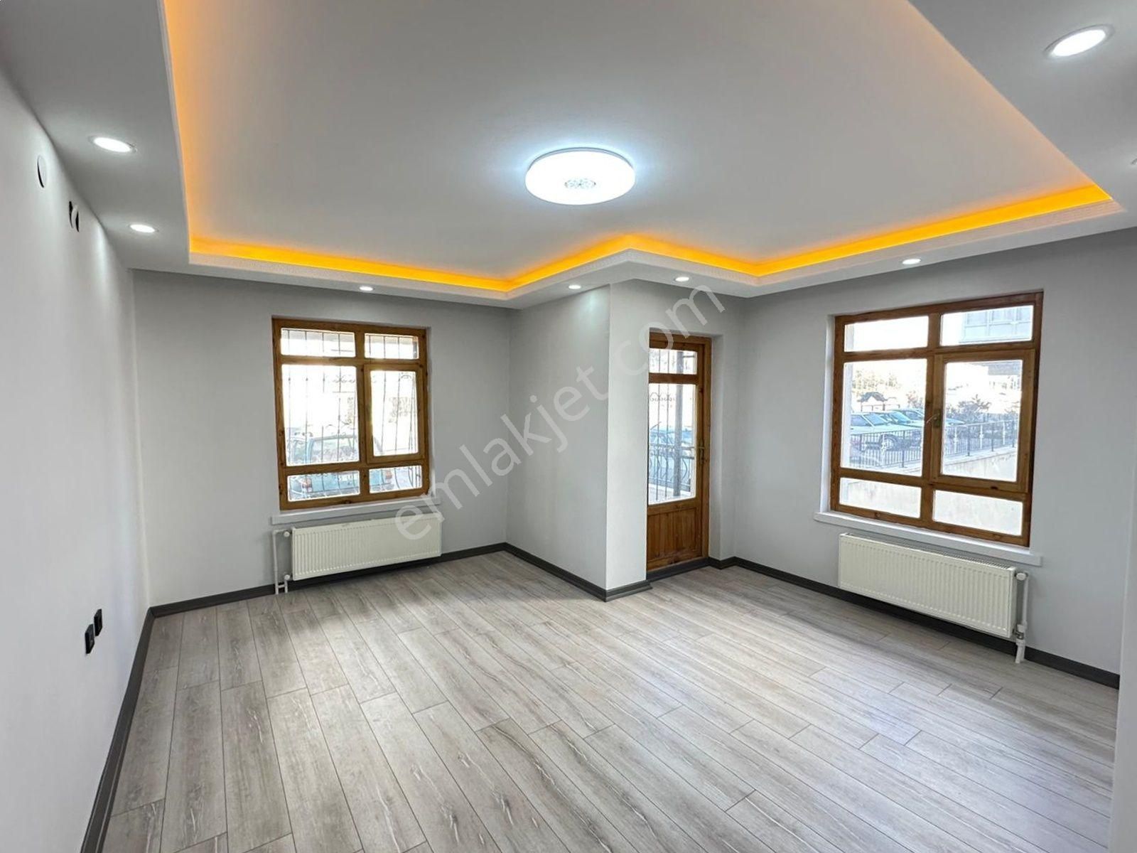 Karapürçek'te Site İçerisinde 2+1 Satılık Yüksek Giriş !!