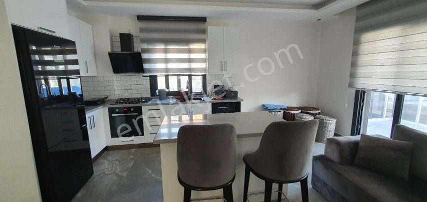 Urla Atatürk Mahallesinde 4+1 Denize Sıfır Müstakil Sıfır Villa - Görsel 12