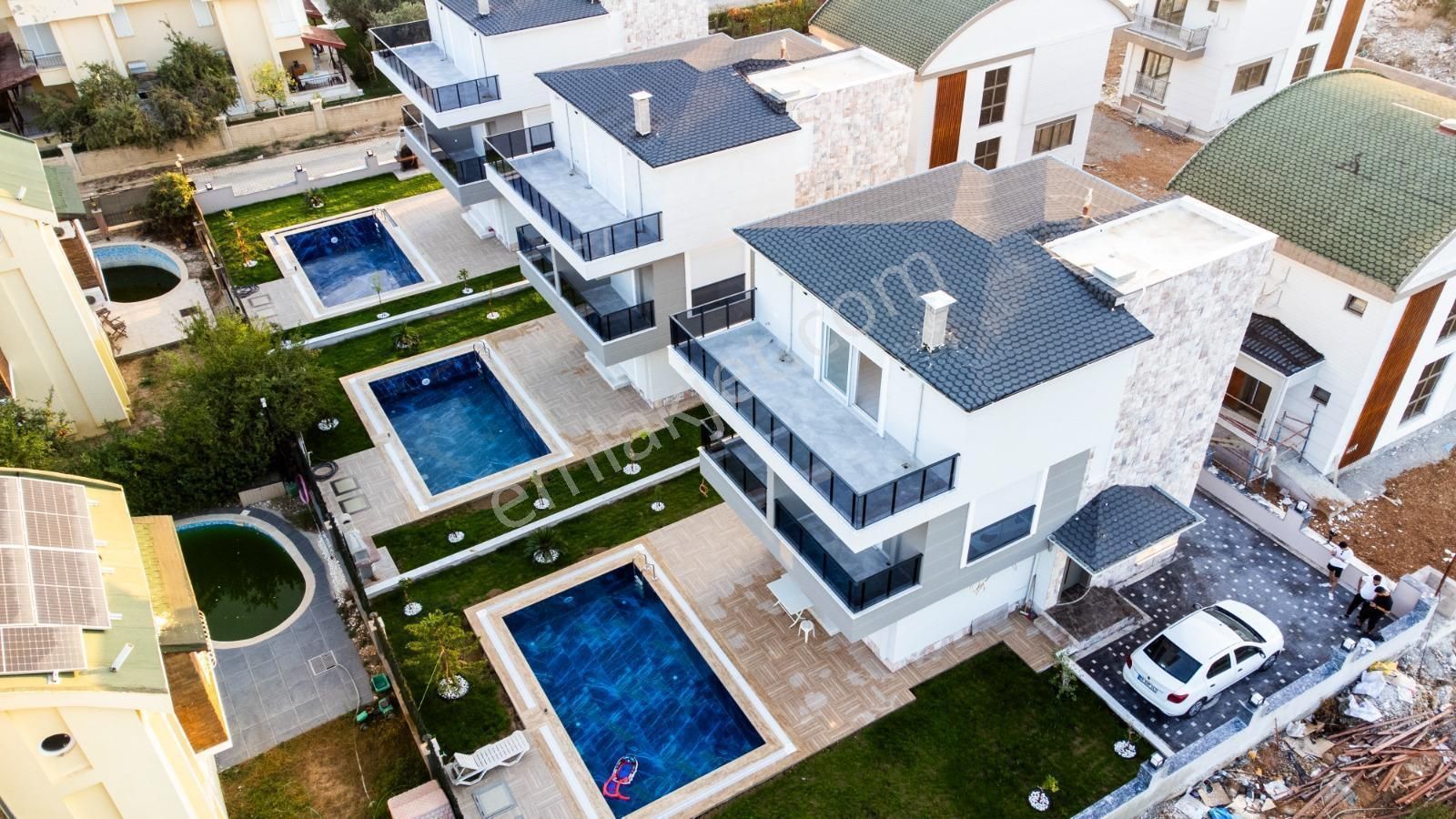 Boğazkent'te Müstakil Havuzlu Akıllı Ev Sistemli 3+1 Villa