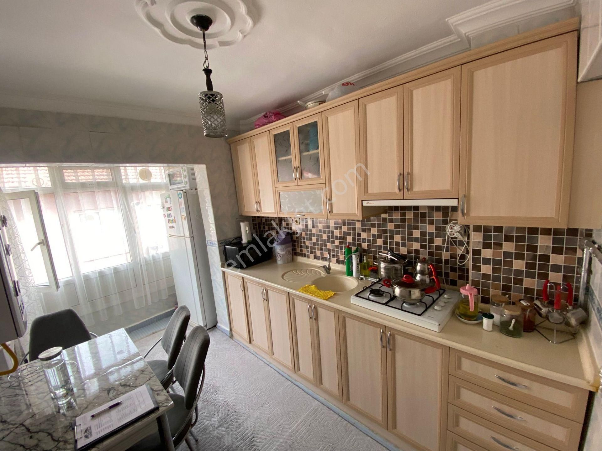 Atatürk Mh'de 3+1 120m² Bağımsız Yapılı Katta Daire