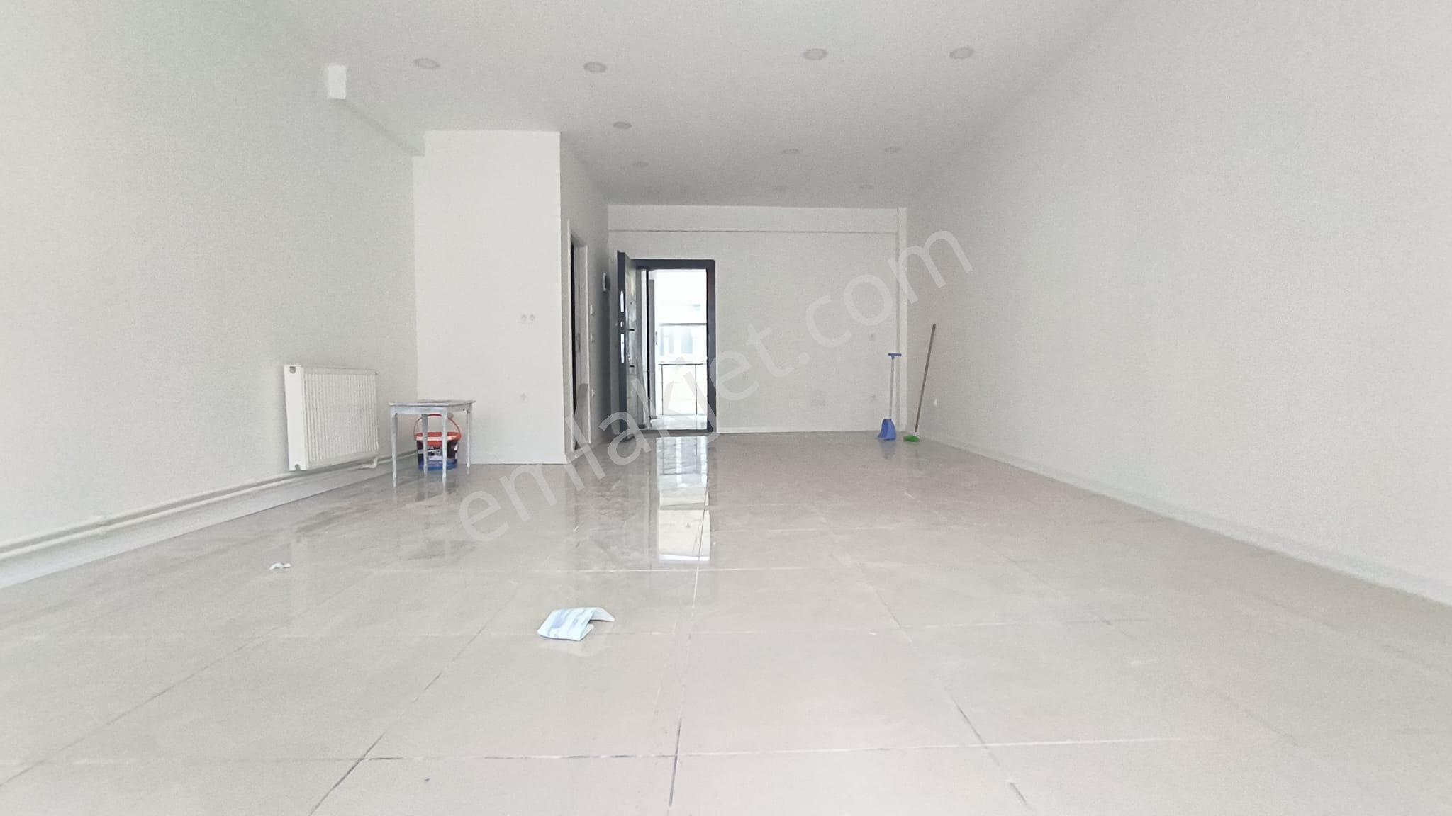 Trabzon Meydan Gazipaşa Caddesi Üzeri Kiralık Ofisler - Görsel 8