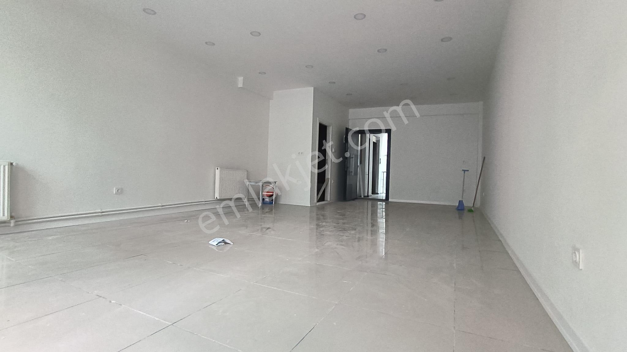 Trabzon Meydan Gazipaşa Caddesi Üzeri Kiralık Ofisler