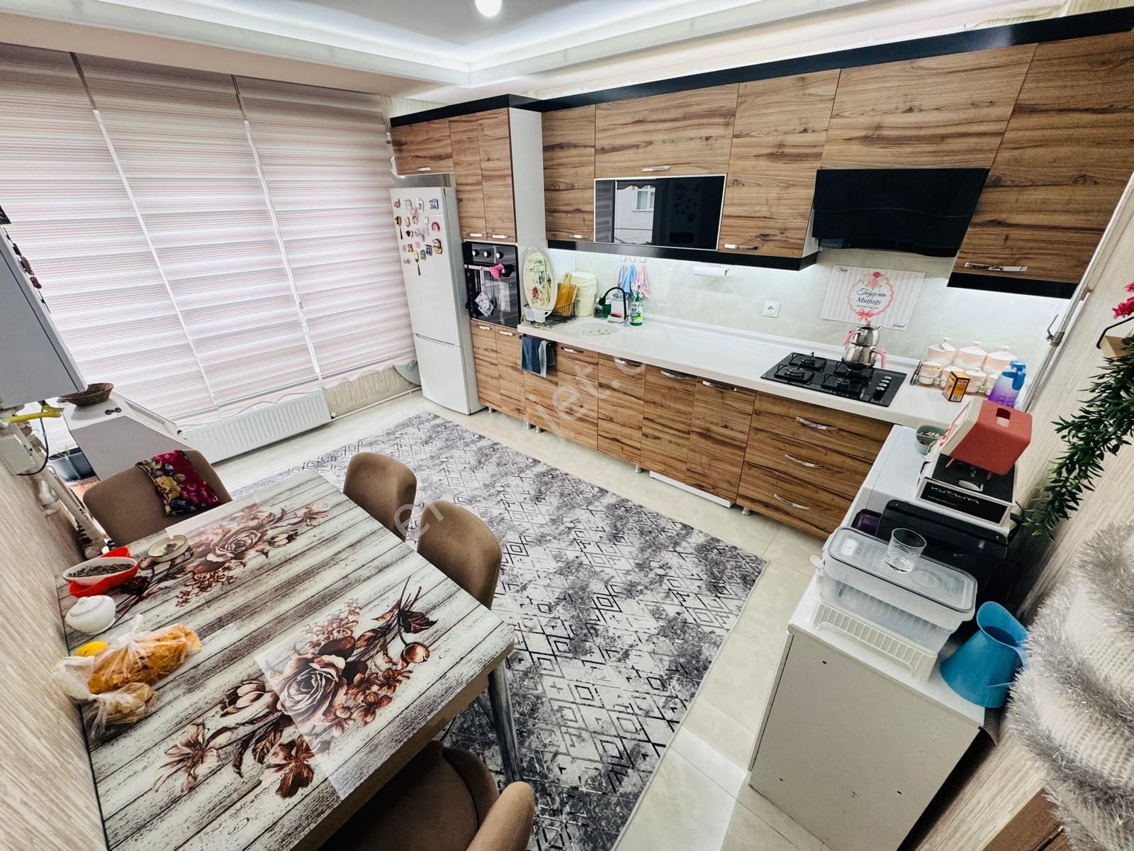 Hayal'den İstasyon Mh'de 3+1 Ara Katta Full+full Yapılı Bağımsız Daire
