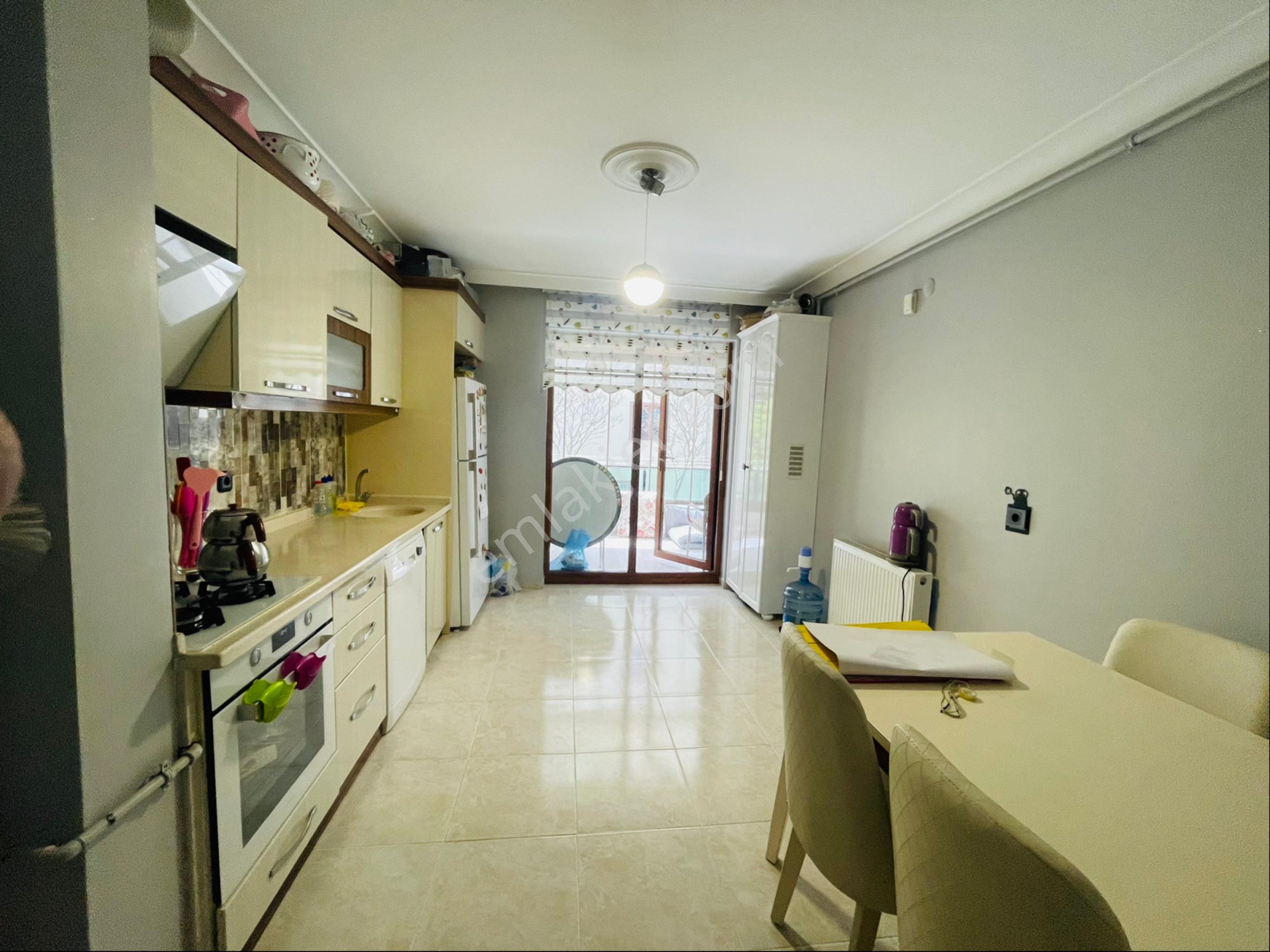 Bağlum Karakaya Da Cadde Ye Yakın Satılık Masrafsız 3+1 Daire
