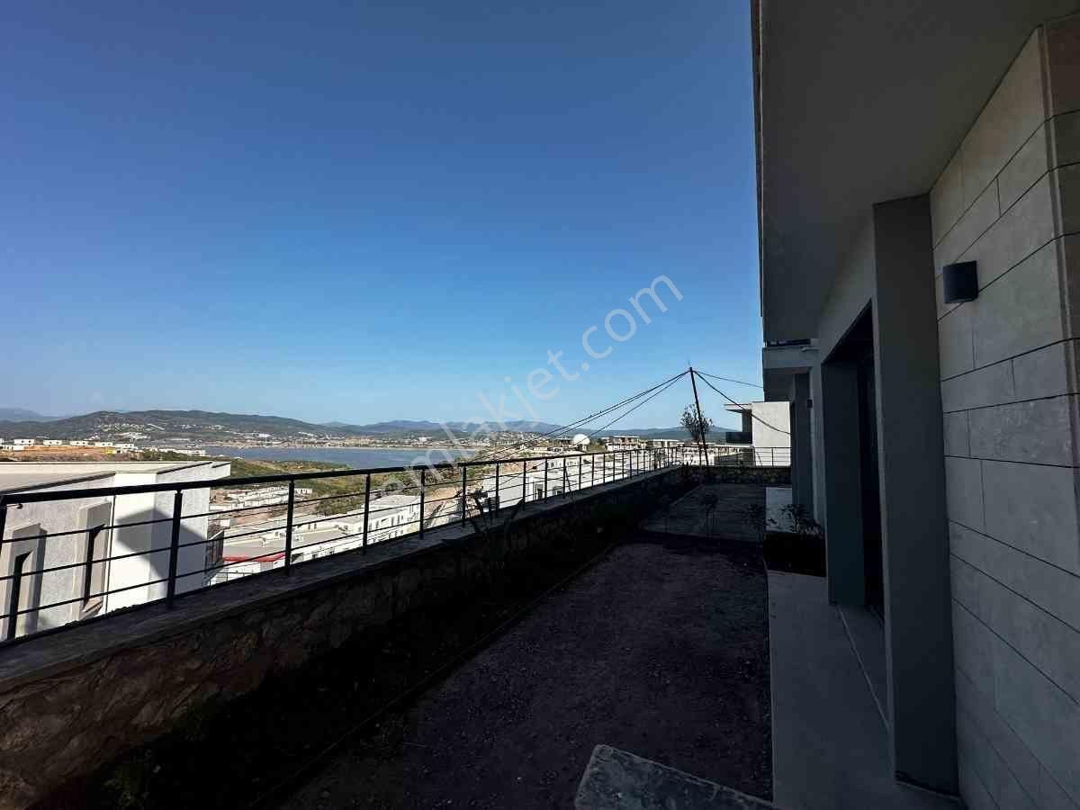 Muğla Milas Boğaziçi'nde Satılık Ebeveyn Banyolu 2+1 Satılık Daire