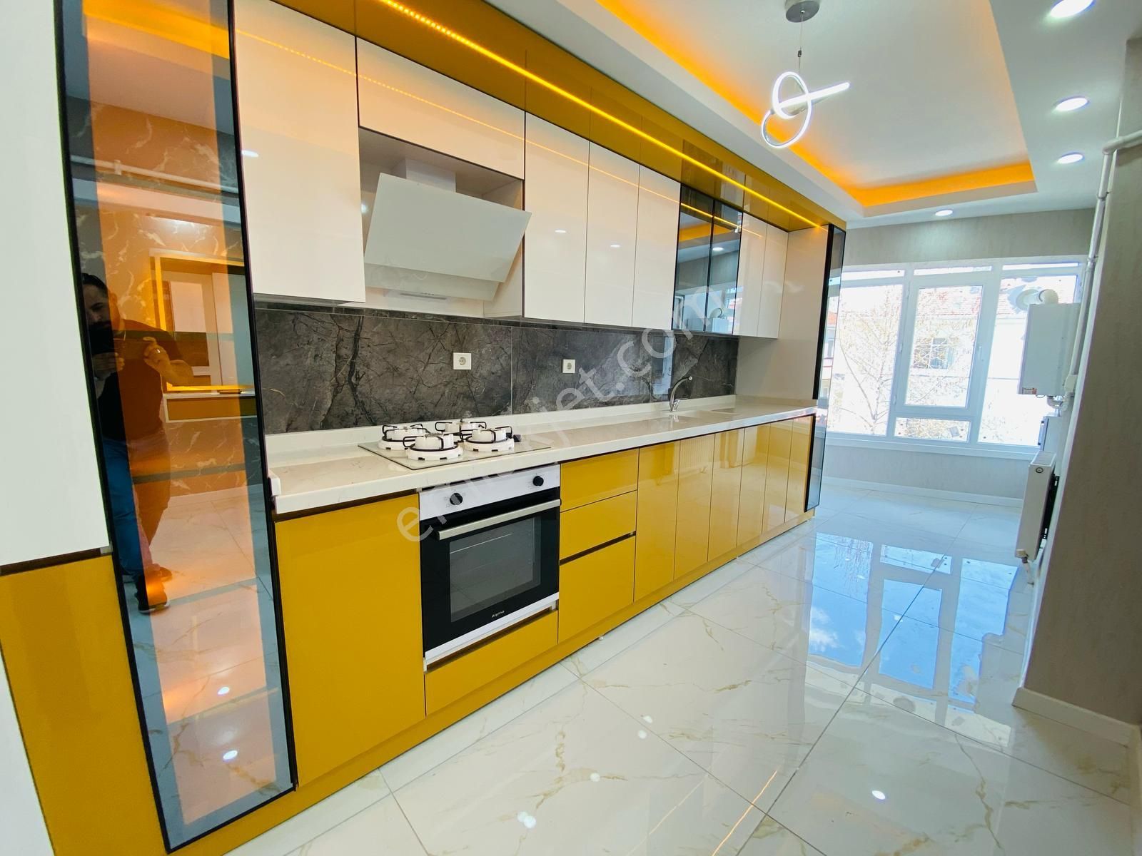 Hayal'den İstasyon Mh'de Ön Cepheli Katta 3+1 Geniş Full+full Yapılı *