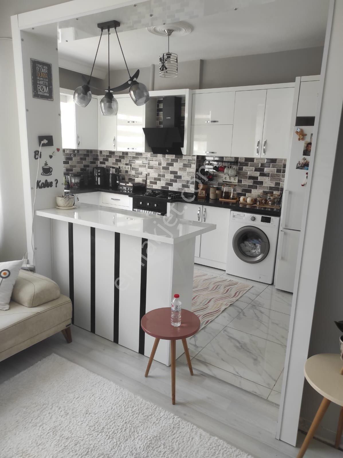 Dream Home’dan Foruma Yürüme Mesafesinde 4+1 İçi Yapılı Satılık Daire ( Asansör Yok )