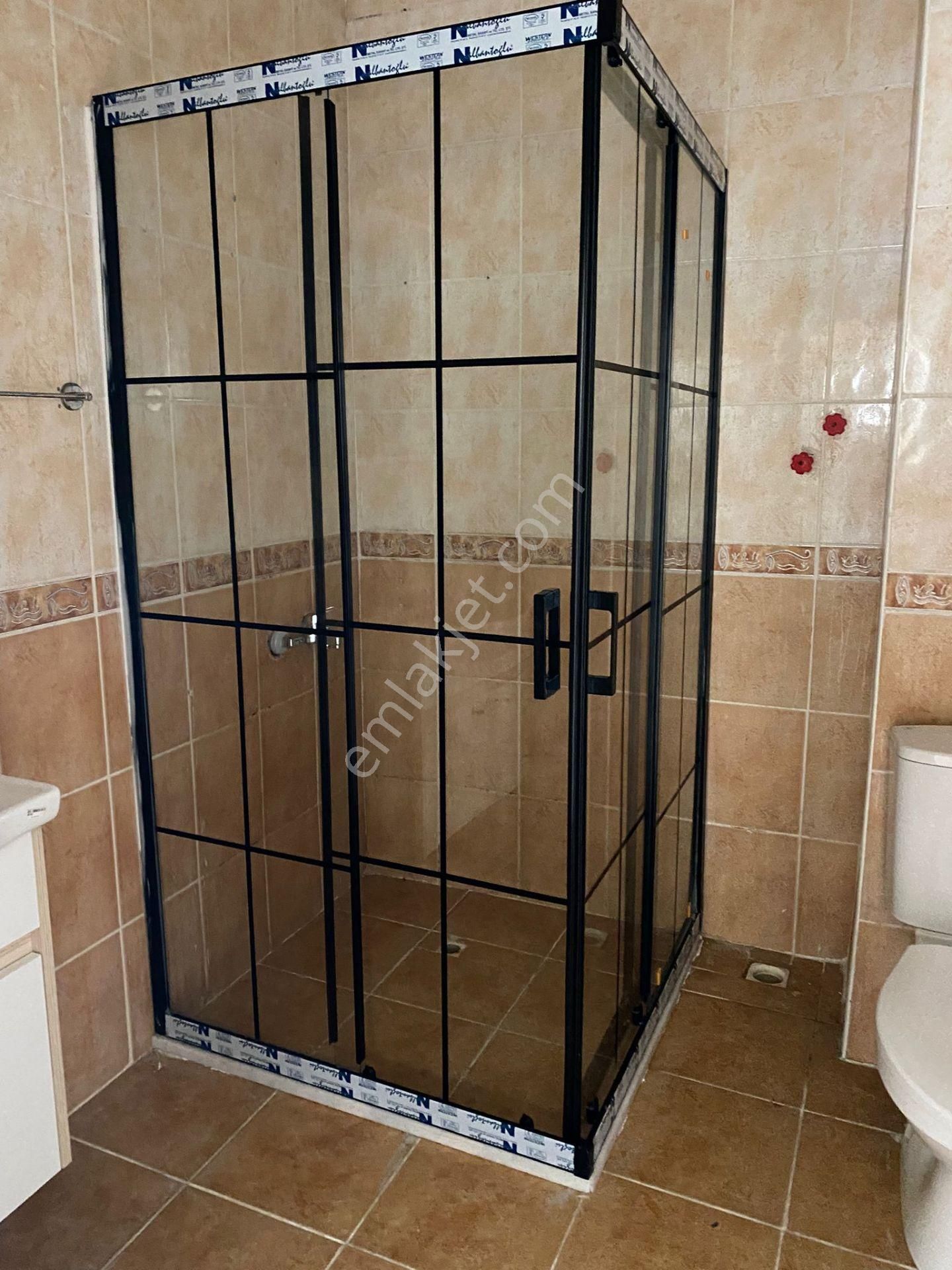 Merkezi Konumda,çarşıya Yürüme Mesafesinde 2+1 Ayrı Mutfak