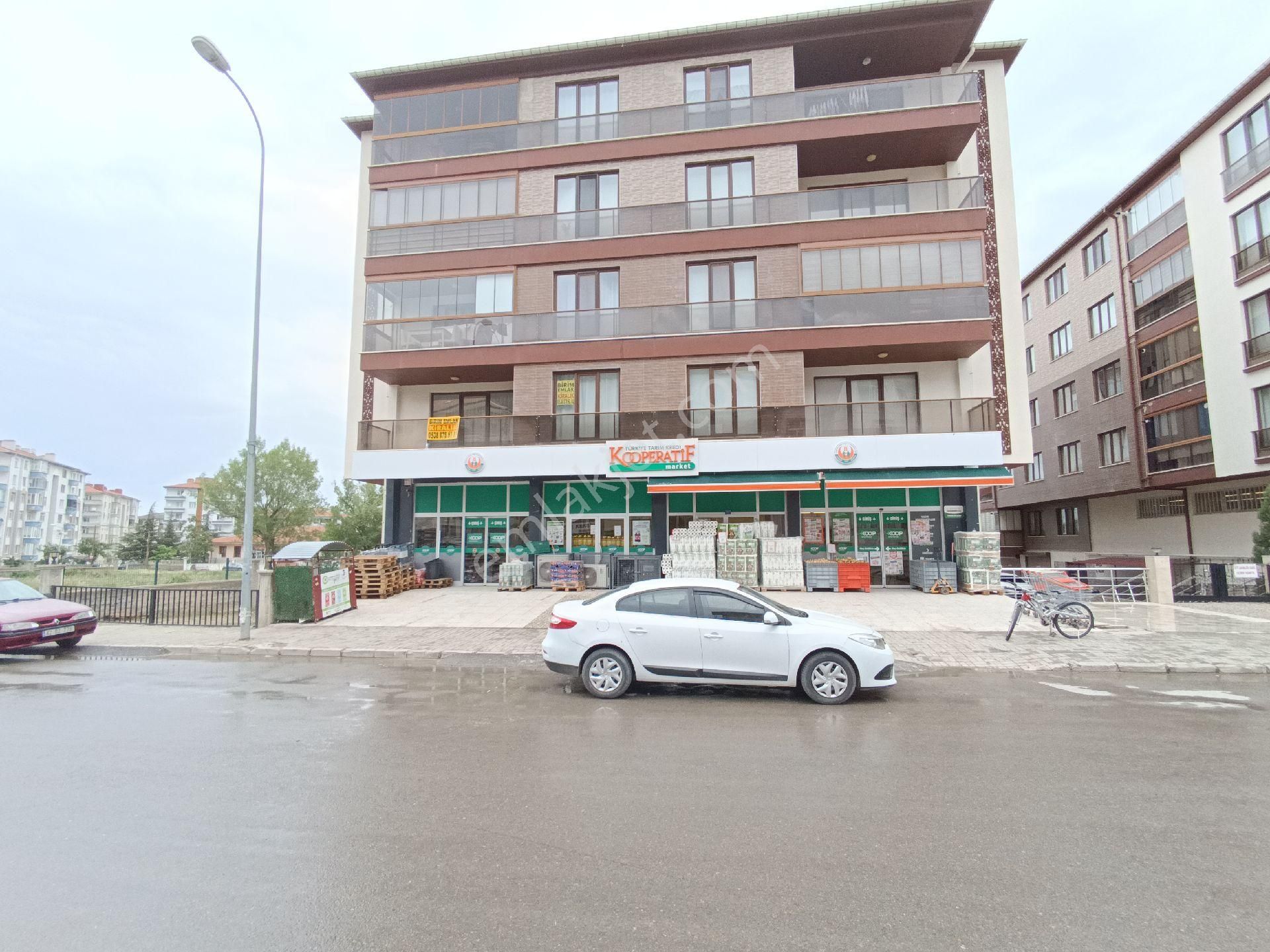 Birimden Kiralık Yarenler Mahallesinde Site İçerisinde
