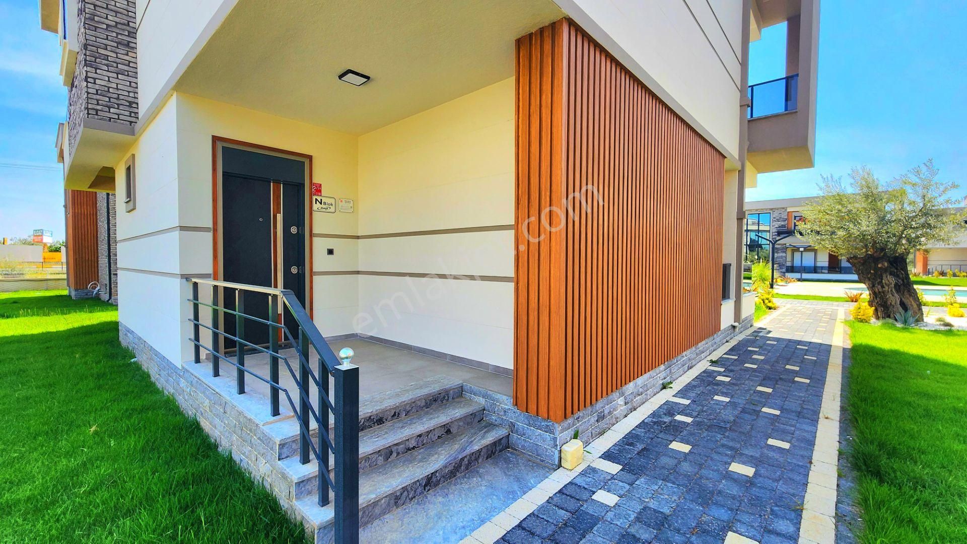 Egenin Kalbinde Havuzlu Site İçerisinde Loft Konseptli 4+1 Villa - Görsel 16