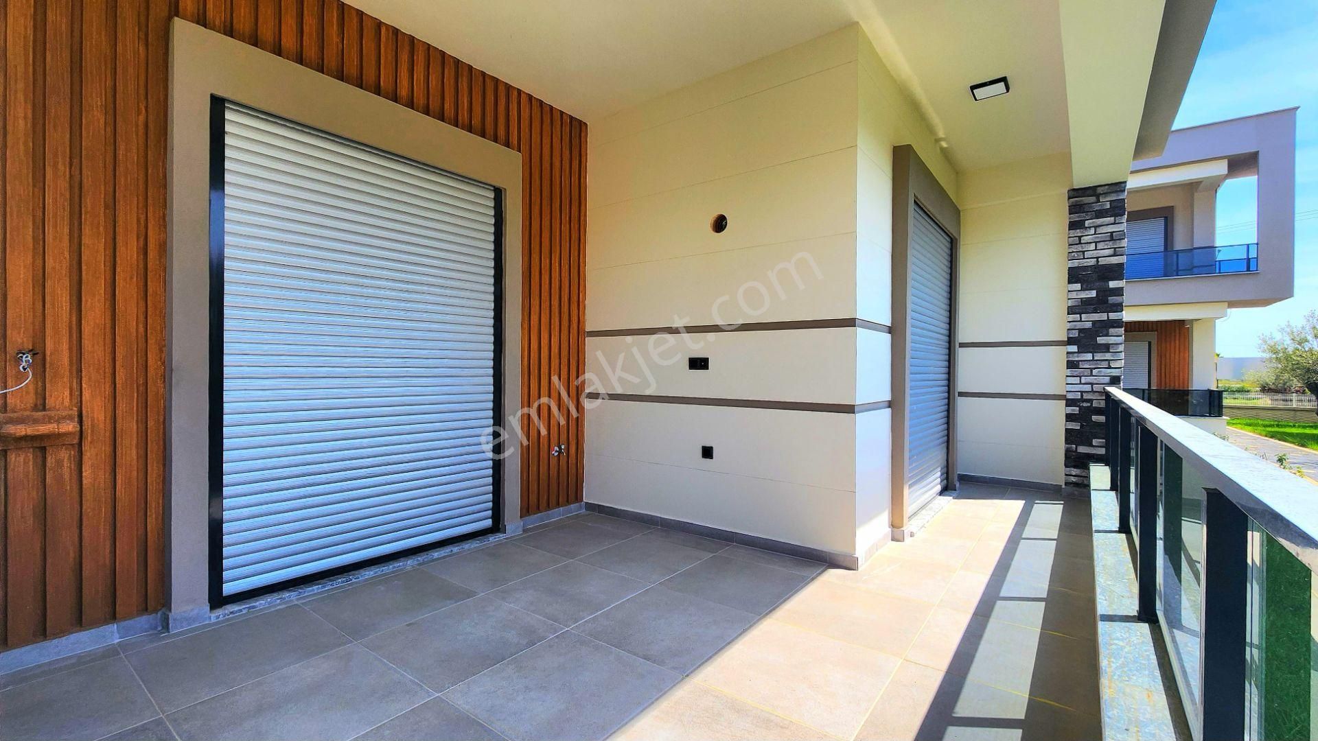 Egenin Kalbinde Havuzlu Site İçerisinde Loft Konseptli 4+1 Villa - Görsel 15