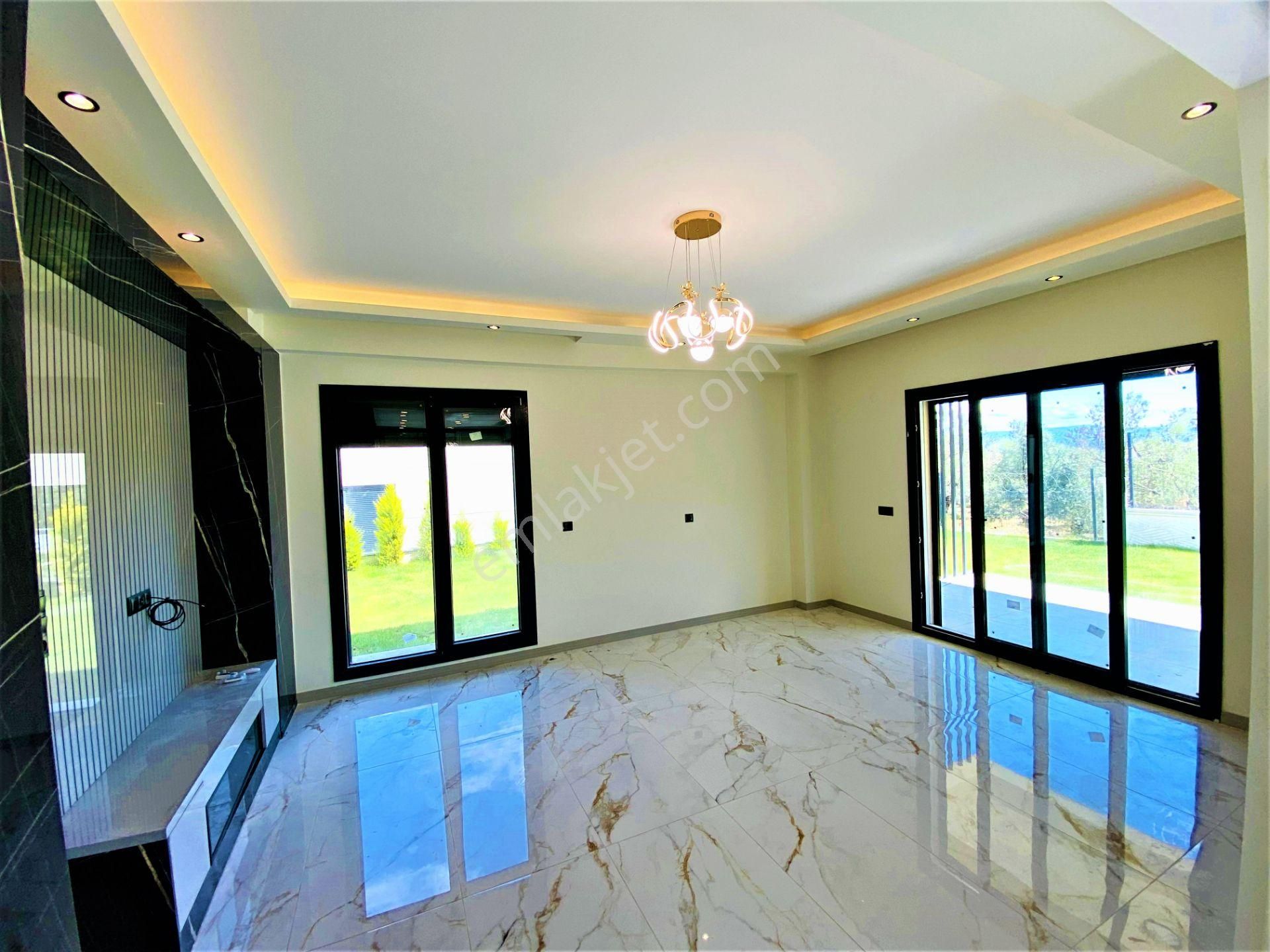 Ak&er Emlak'tan Güre'de 4+1 Sıfır Lüx Satılık Villa - Görsel 19