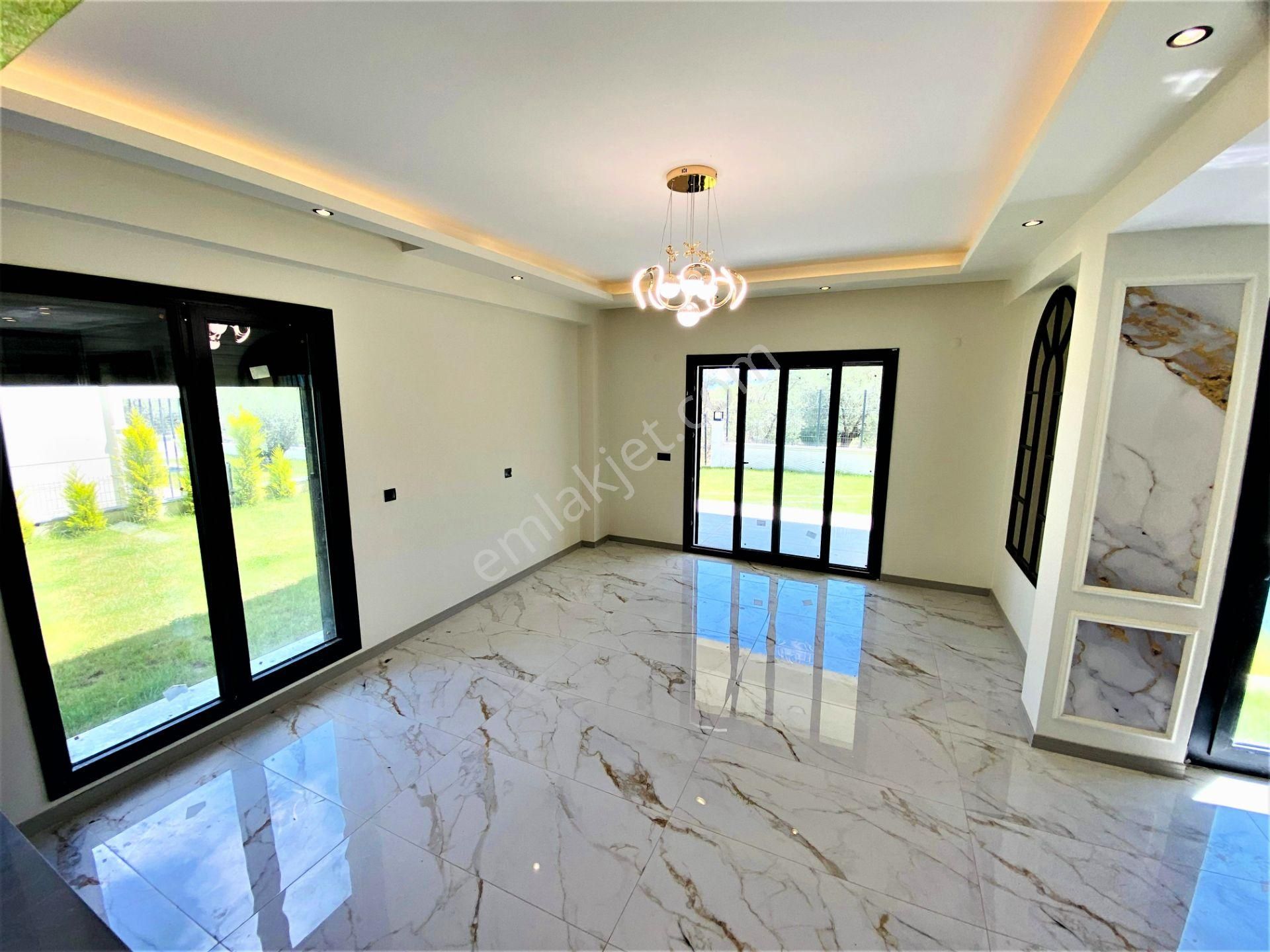 Ak&er Emlak'tan Güre'de 4+1 Sıfır Lüx Satılık Villa - Görsel 15