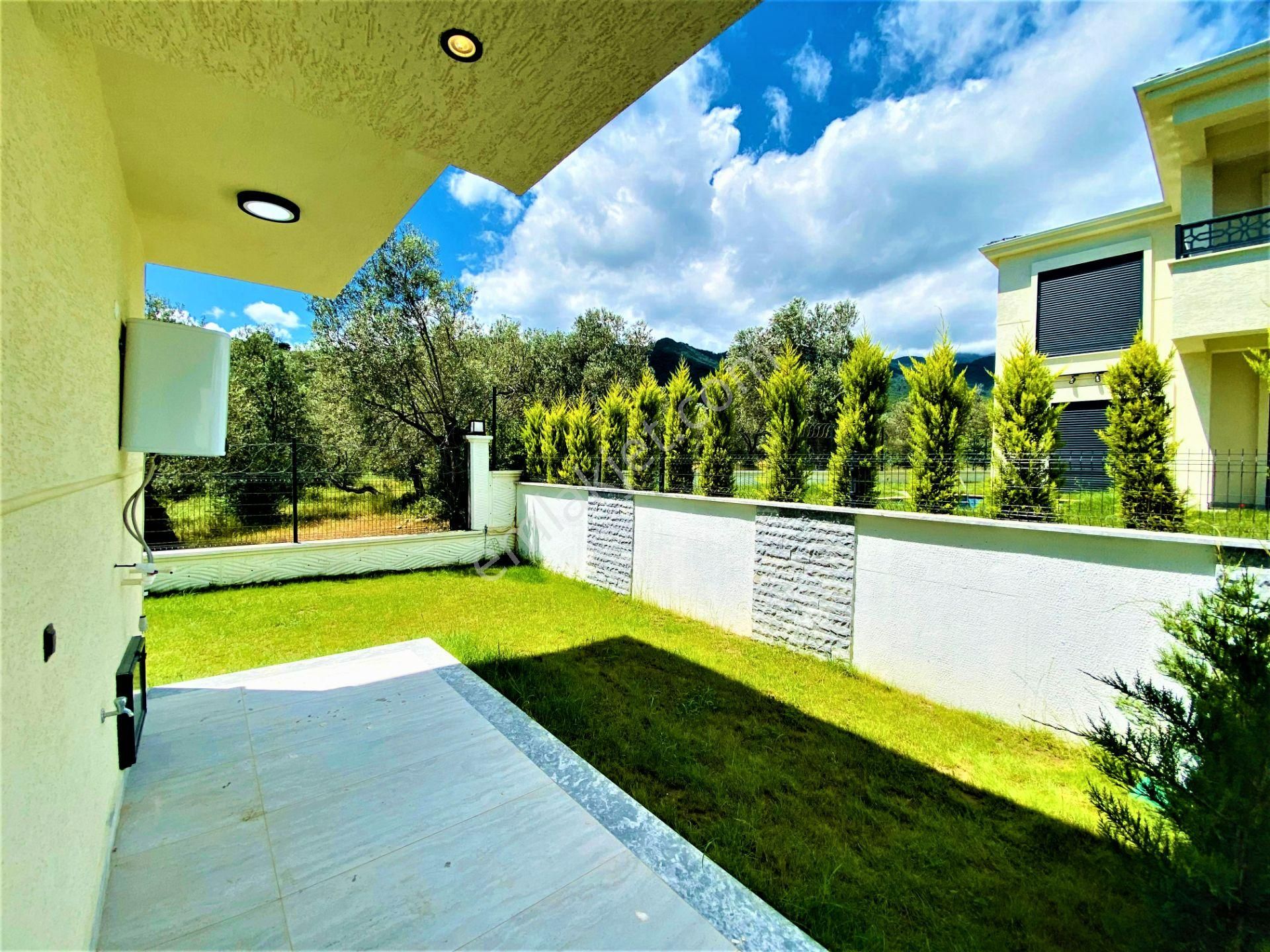 Ak&er Emlak'tan Güre'de 4+1 Sıfır Lüx Satılık Villa - Görsel 3