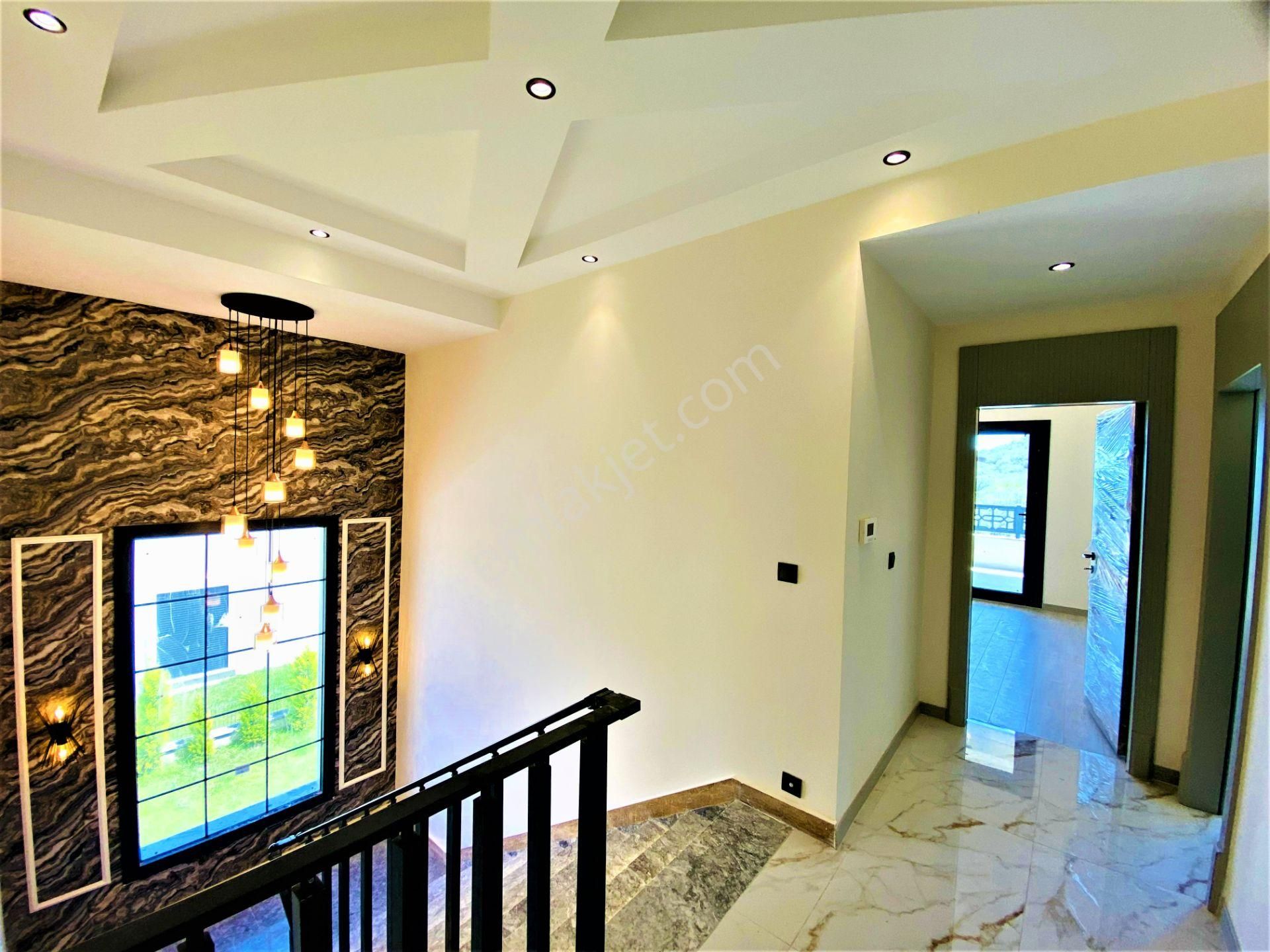 Ak&er Emlak'tan Güre'de 4+1 Sıfır Lüx Satılık Villa - Görsel 33