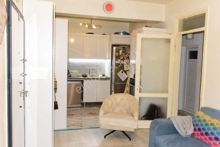 Karşıyaka Donanmacı Mahallesinde 2+1 Satılık Daire