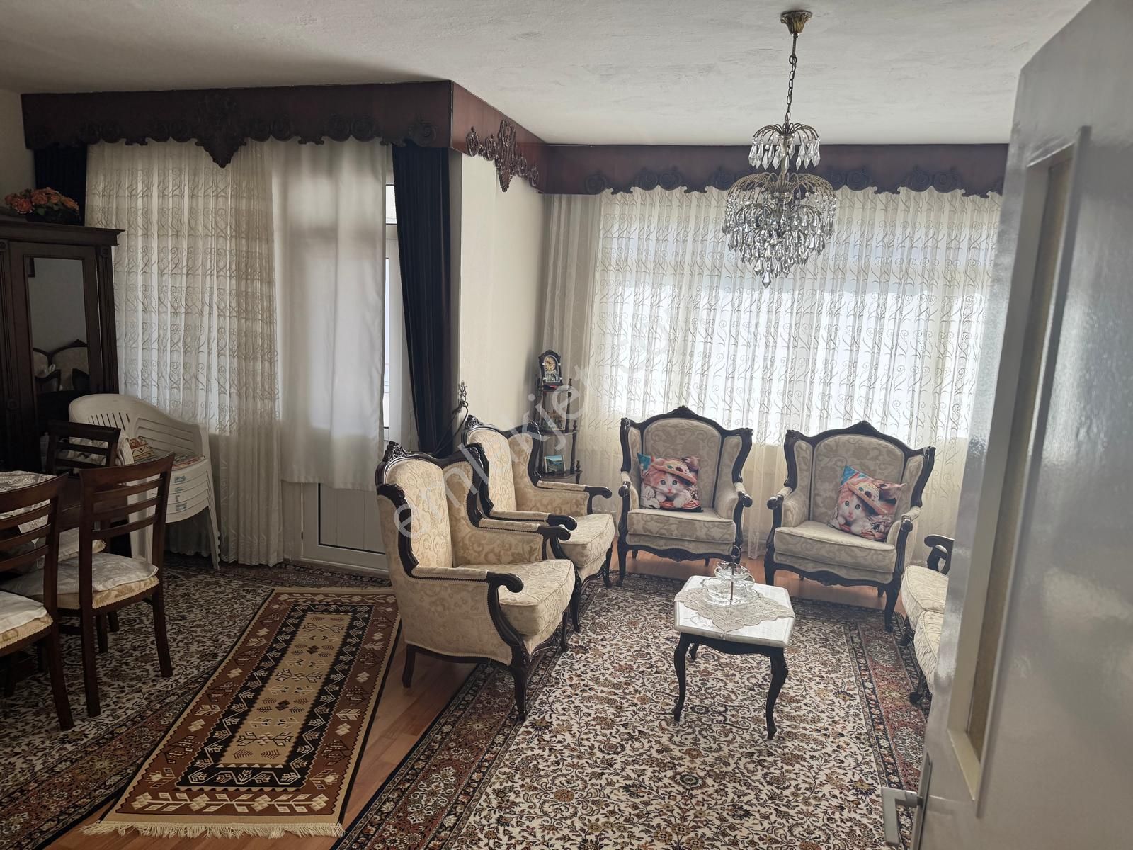 Yatırım Fırsatı!!! Torbalı Emlak'tan Yedi Mah. 130m2 3+1 Dairemiz Satılıktır.
