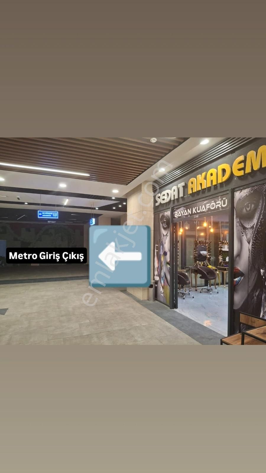 Sefaköy Torkam Avm'de Metro Kapısının Karşısında Satılık Dükkan - Görsel 3