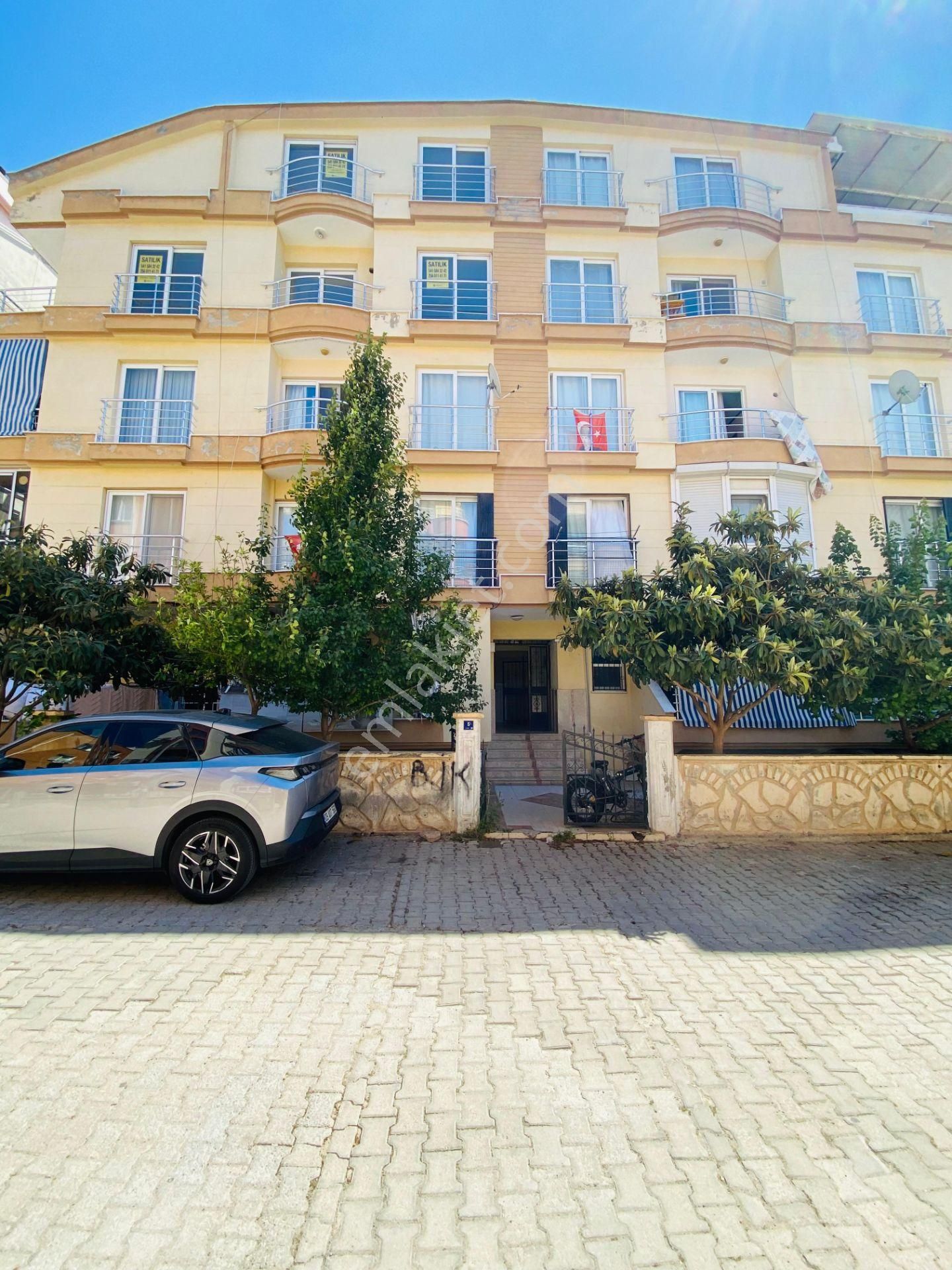 Didim Efelerde Acil Satılık 3+1 Teraslı 14 Yıllık Dublex Daire