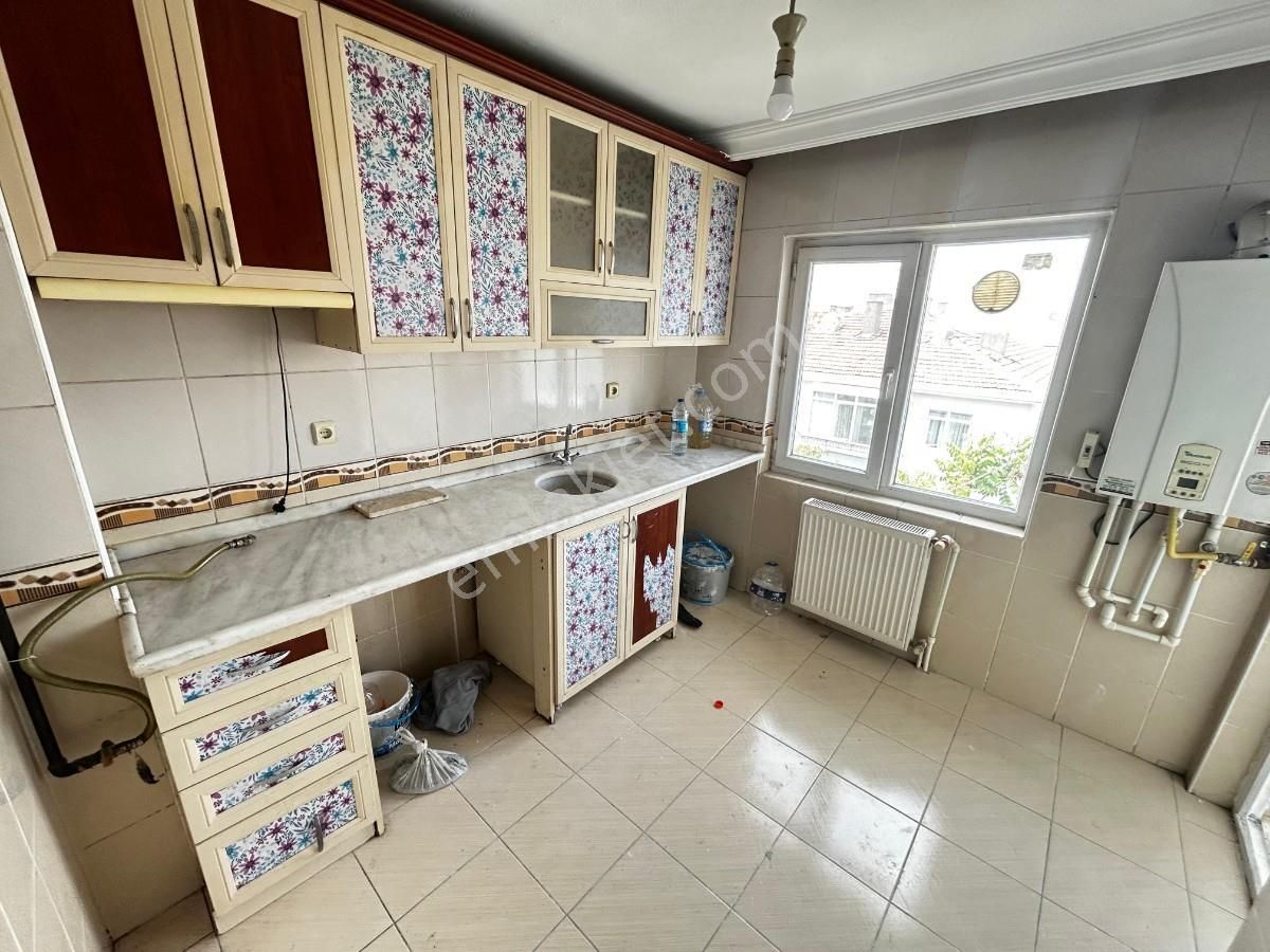 Sincan Akşemsettin Mah 2+1 Yapılı Bağımsız Asansörlü Katta Daire