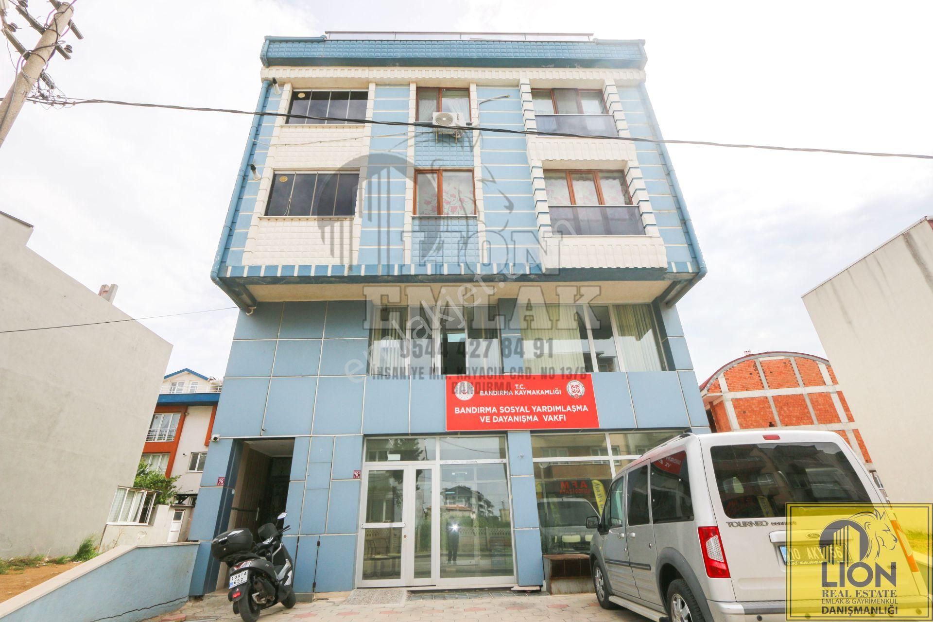 Bandırma 17 Eylül'de Cadde Üzeri,özel Tasarım 3+1 Satılık Dubleks Daire