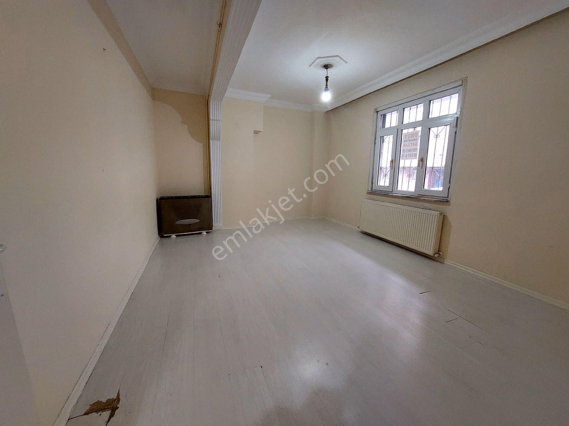 Gaziosmanpaşa Küçükköy Yeni Mahalle Acil Acil Satılık Daire Yüksek Giriş Kat 2+1 90 M2