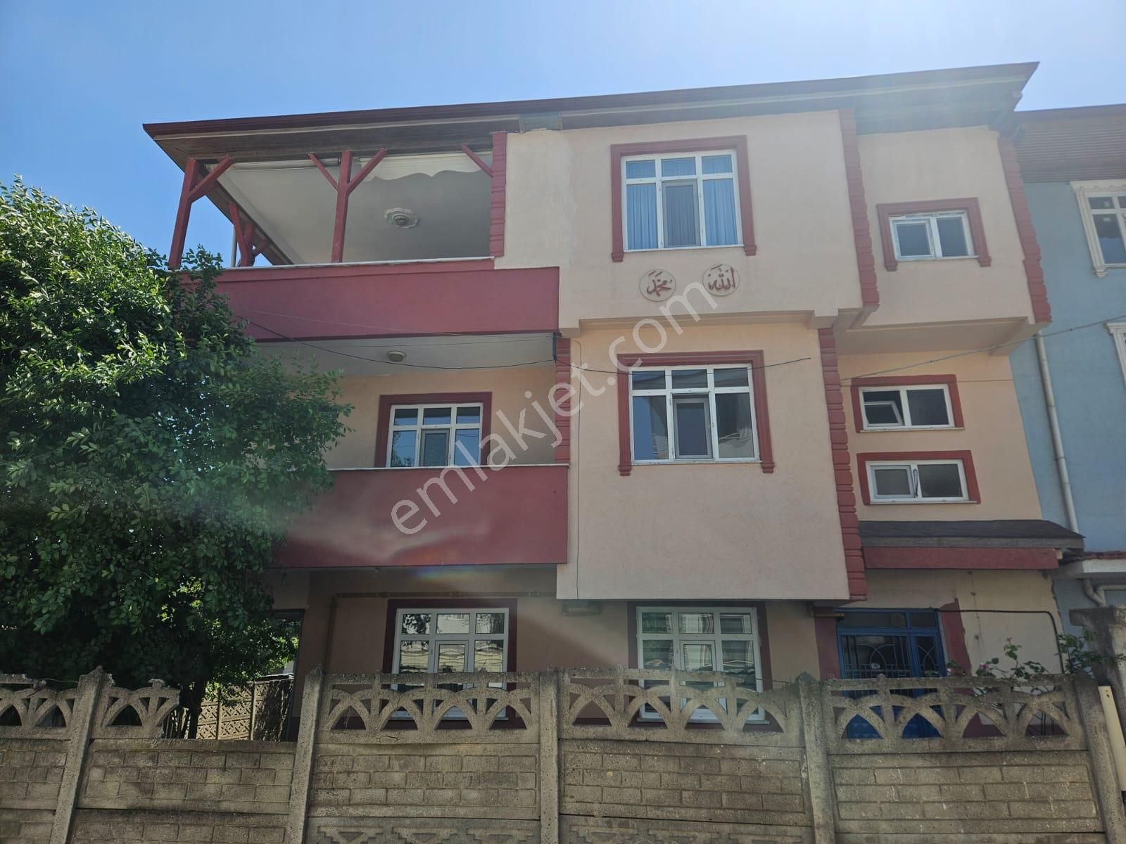 Yenı Stad Yanı 4+1 Kıralık Daıre
